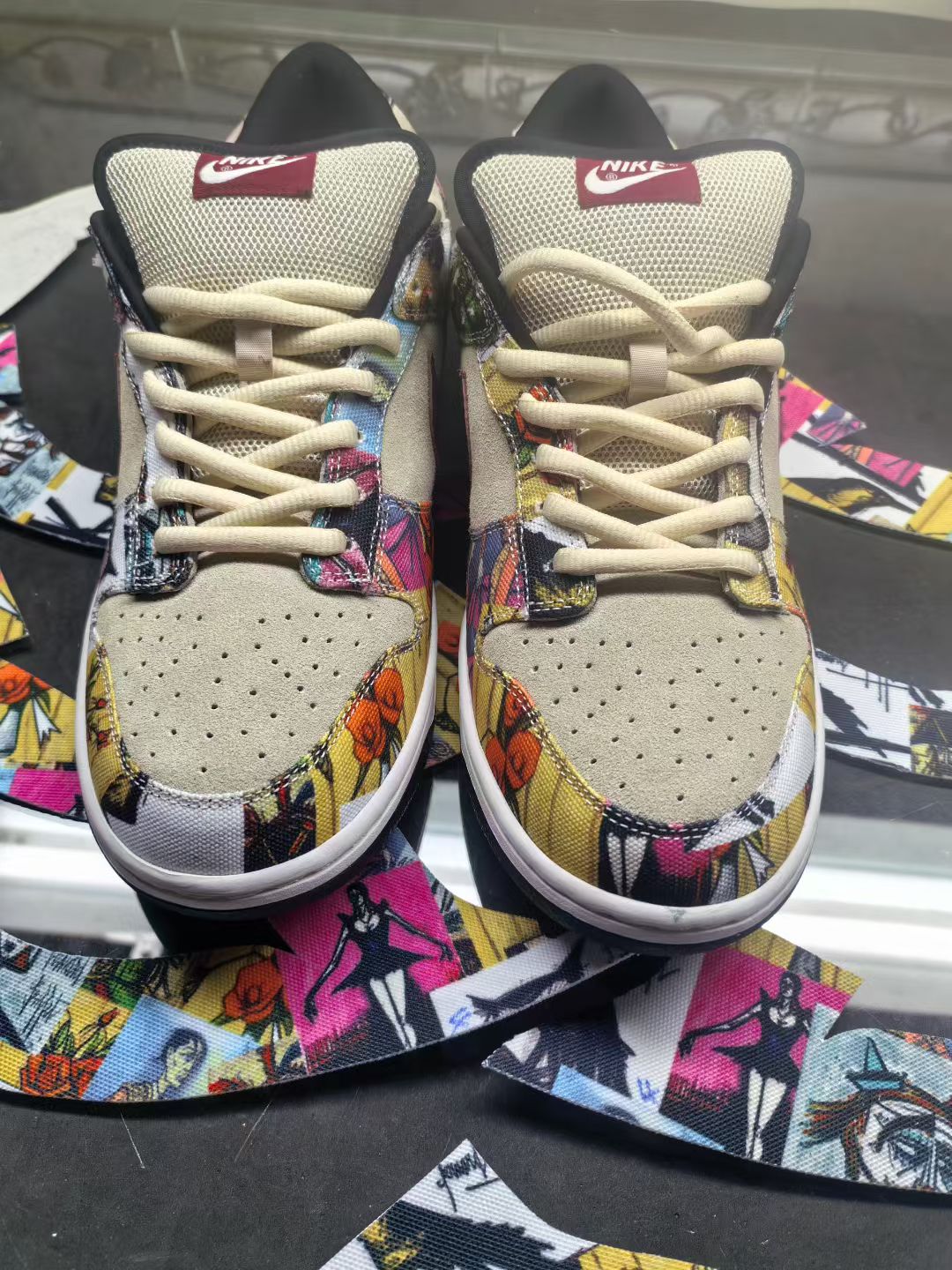 independent batch-Nike SB Dunk “Paris”
