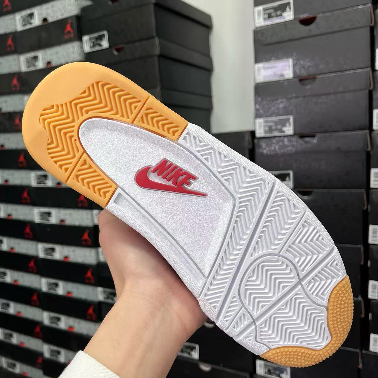 GX Batch-Nike SB × Air Jordan 4 “Varsity Red”