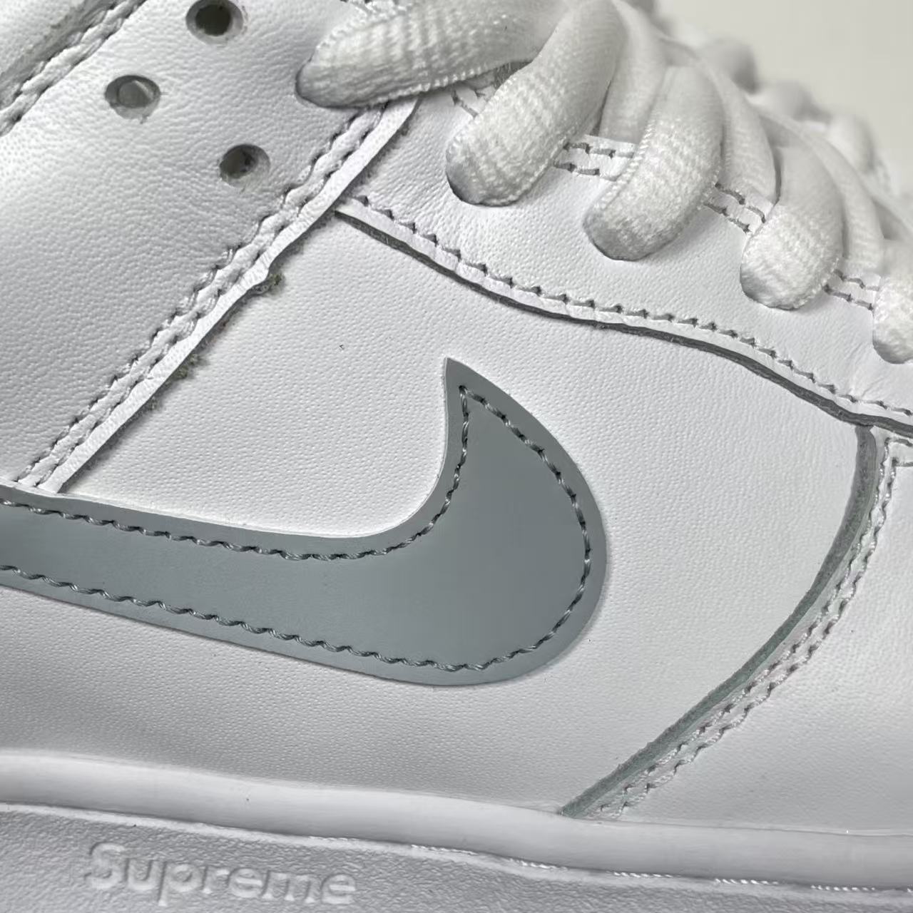 M Batch-Nike Dunk SB × Supreme