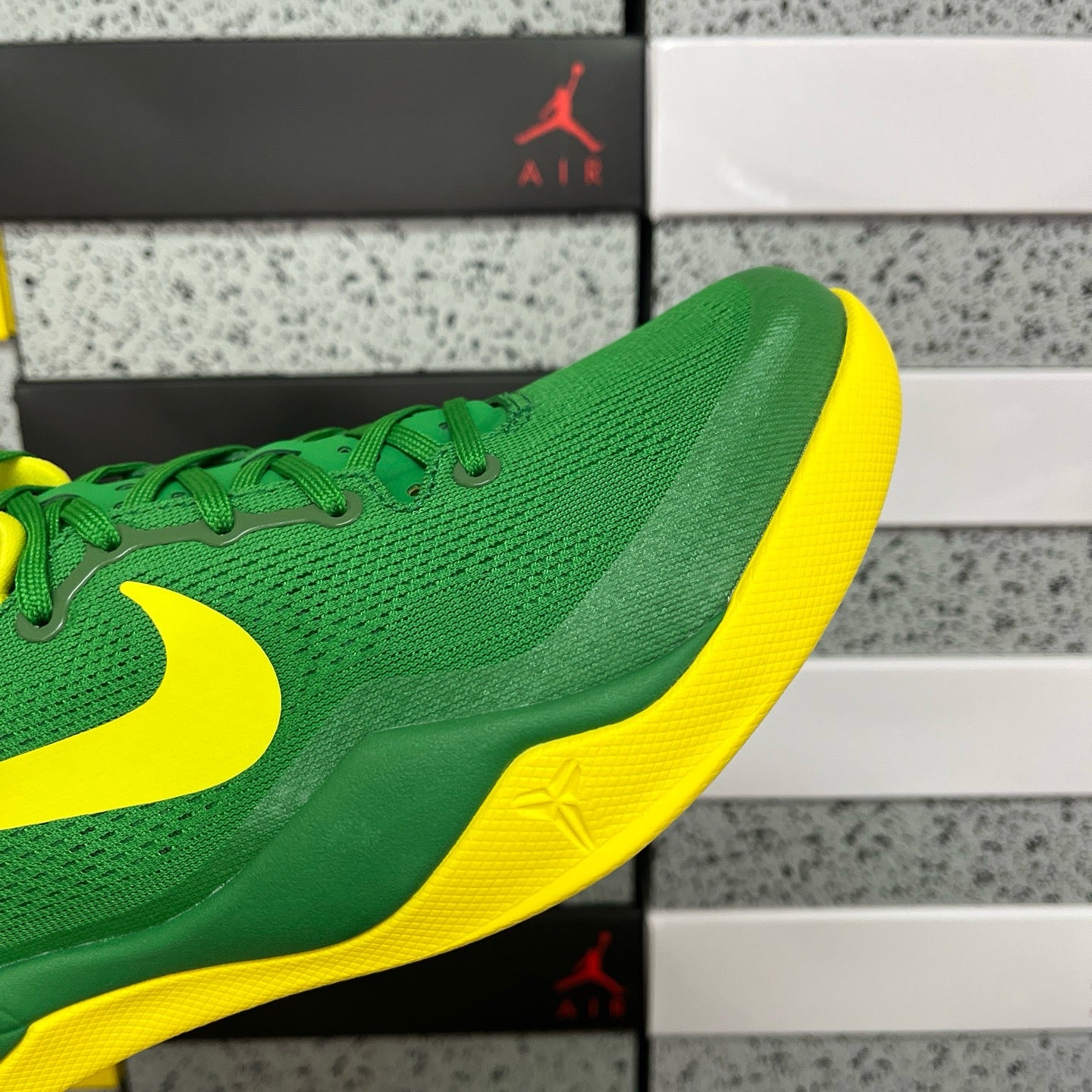 GX Batch-Kobe 8“OREGON DUCKS”