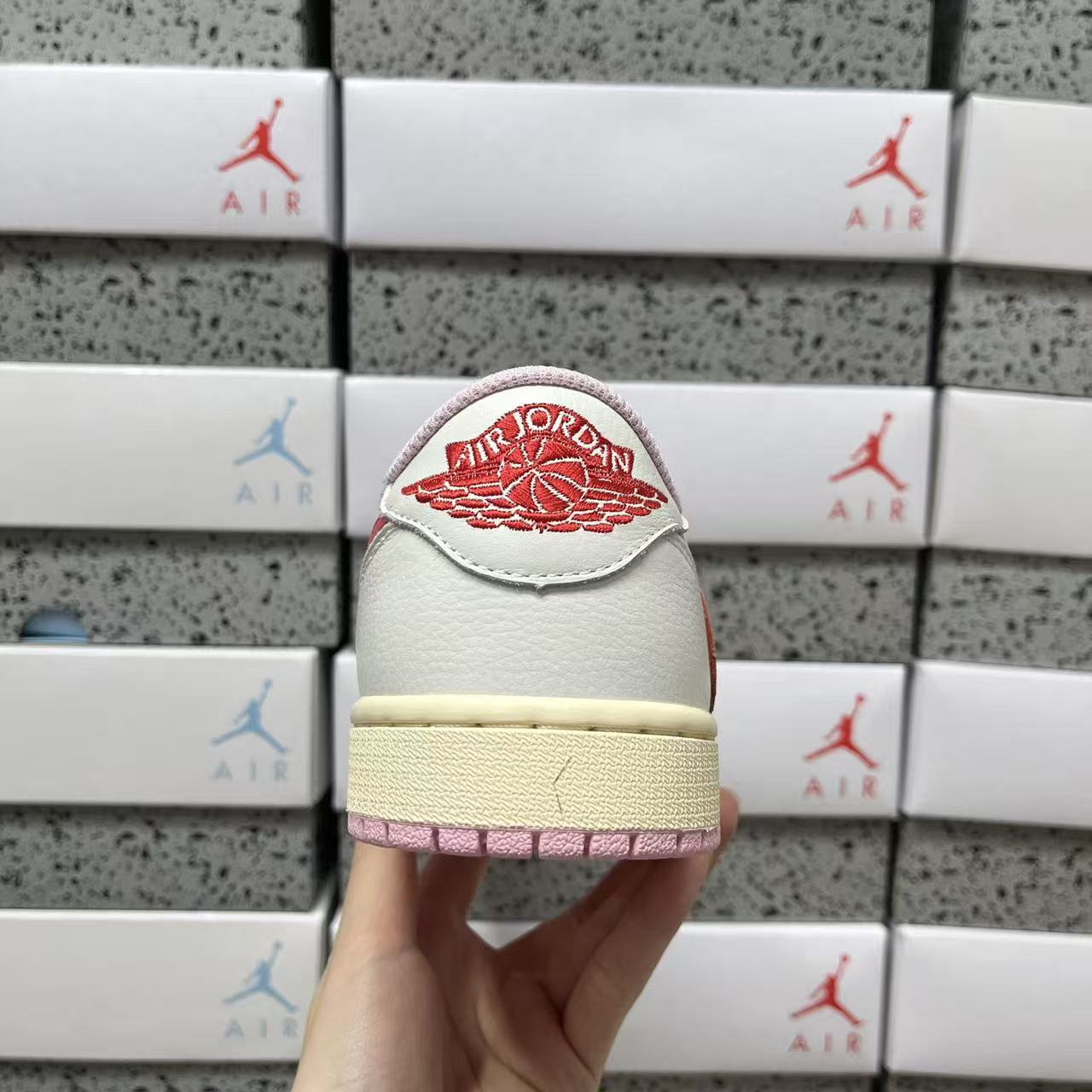 DG Batch-Air Jordan 1 × Travis Scott “Shy Pink”