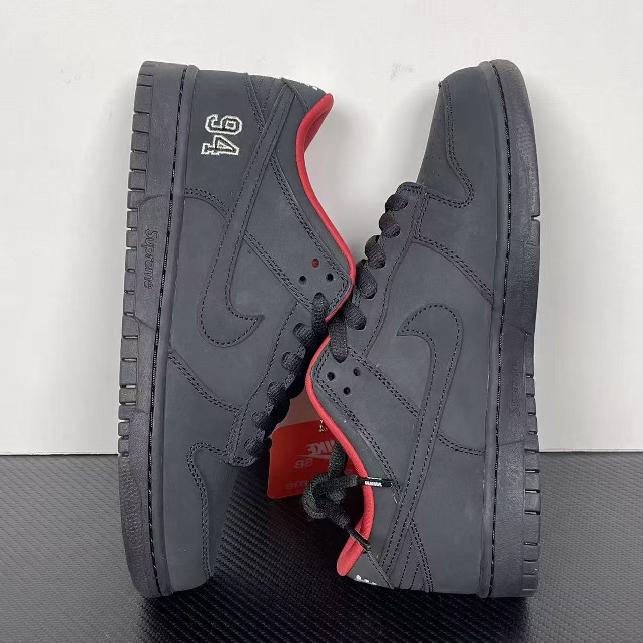 M Batch-Nike Dunk SB × Supreme