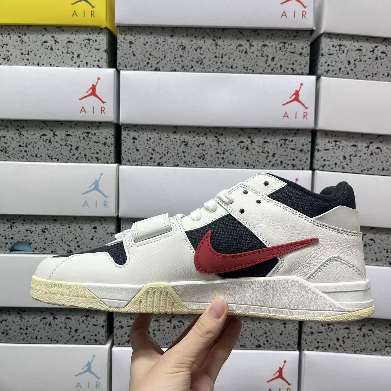 PK Batch-Travis Scott × Jordan Jumpman Jack “University Red”