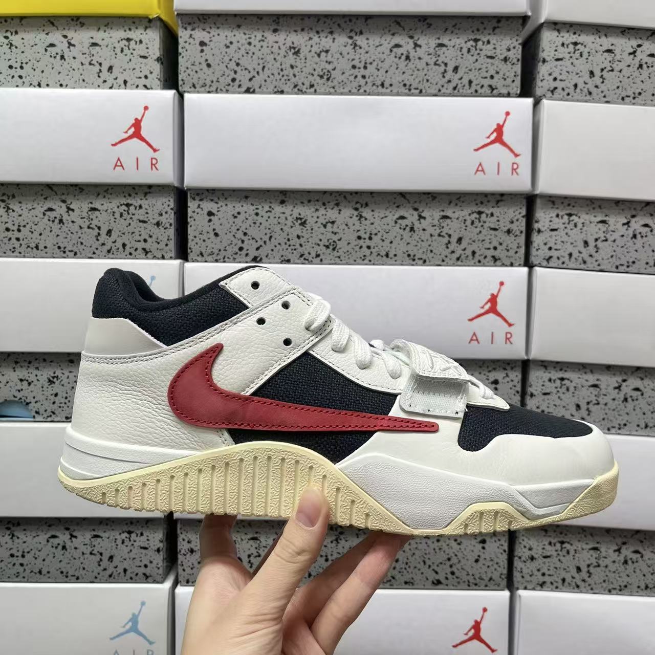 PK Batch-Travis Scott × Jordan Jumpman Jack “University Red”