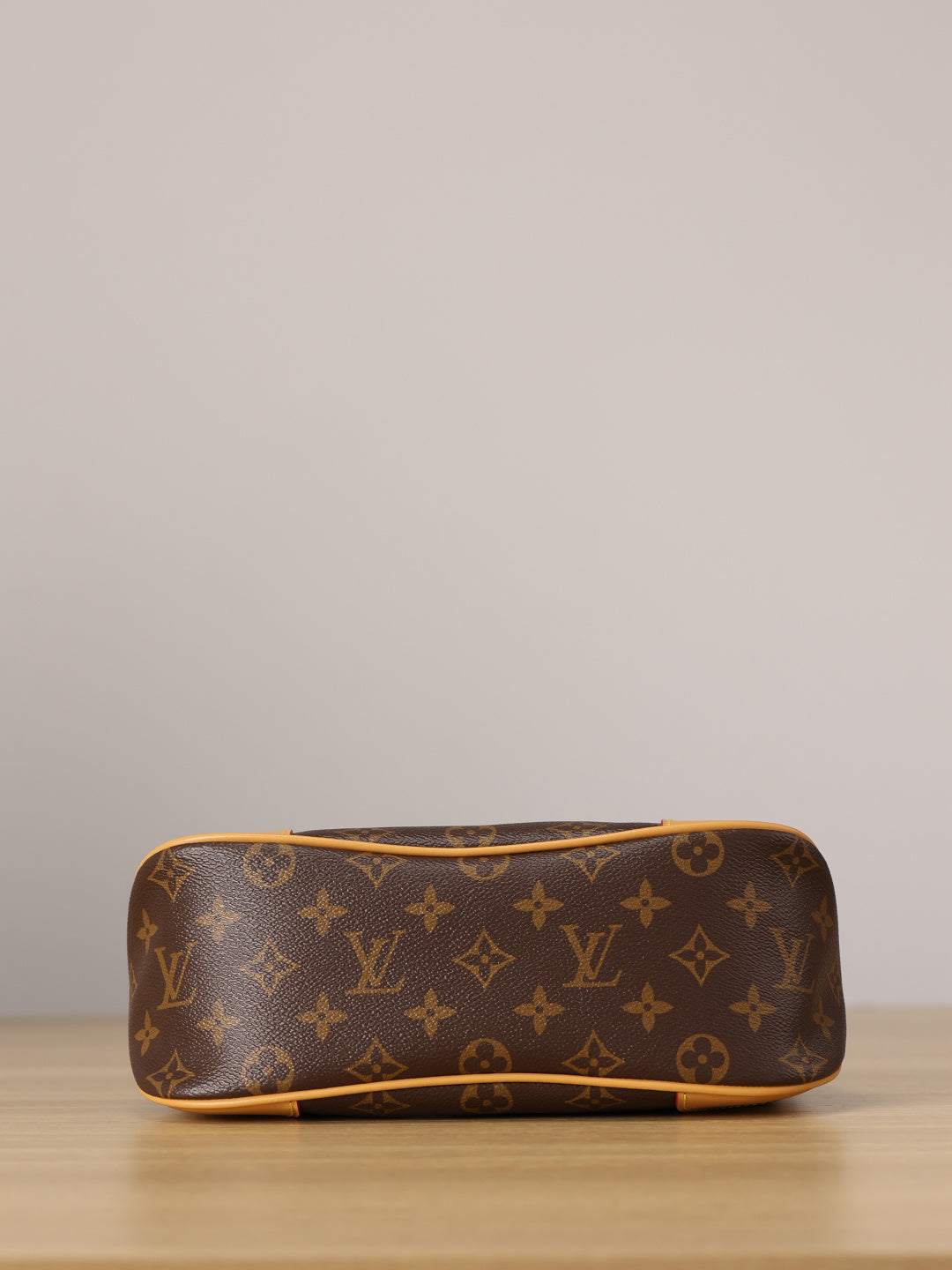 LV Yellow horns Shoulder bag
