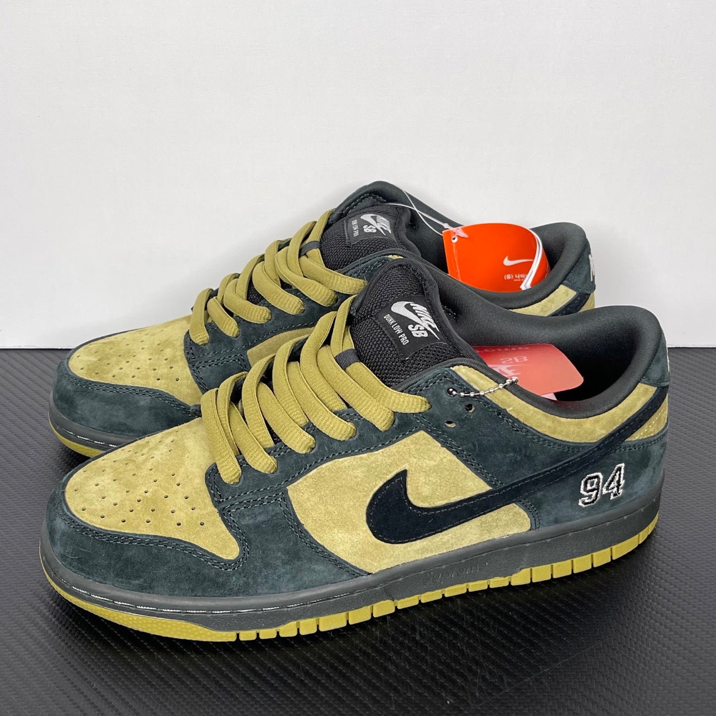 M Batch-Nike Dunk SB × Supreme