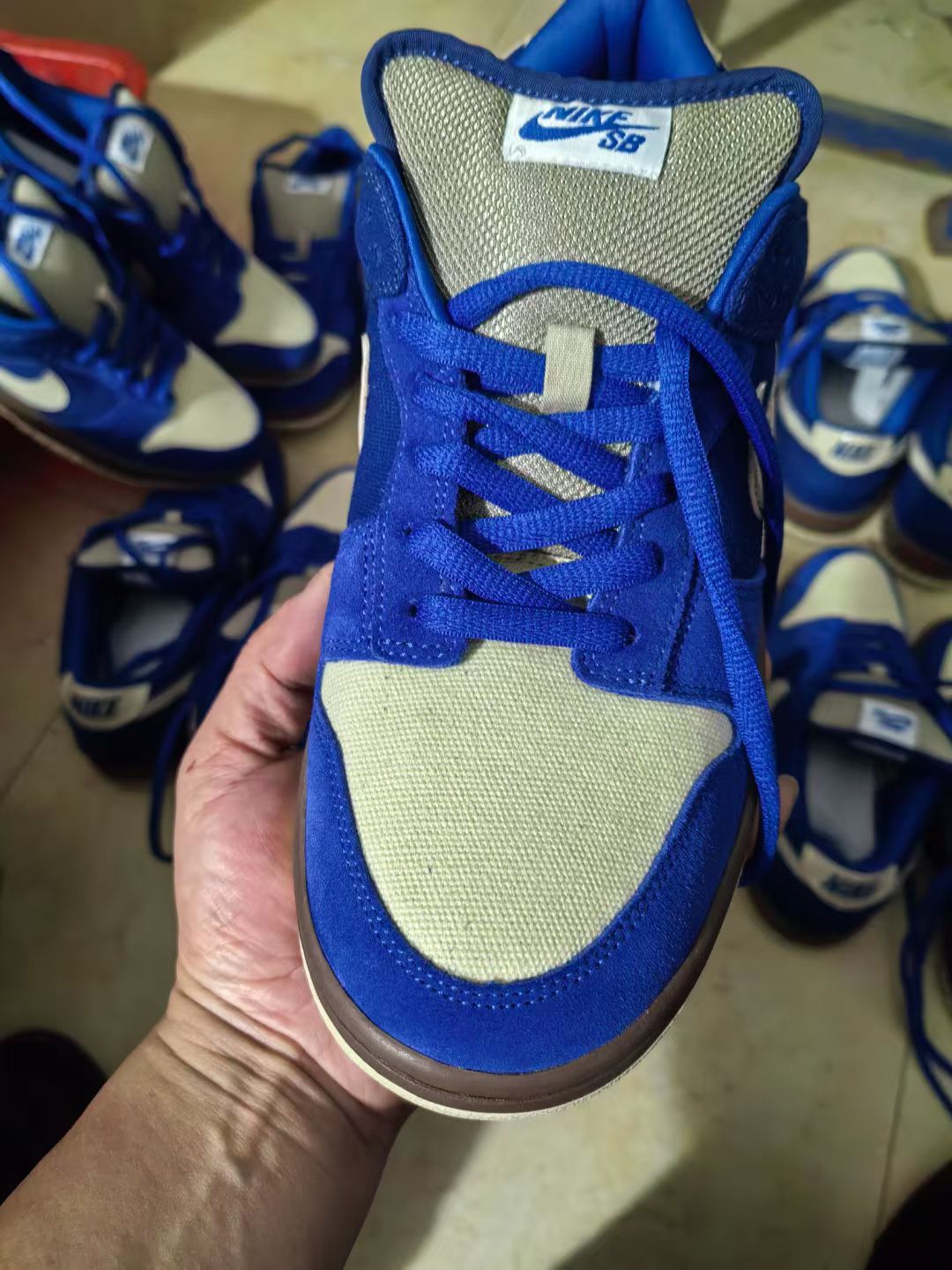 independent batch-Nike Dunk SB Gold Rail