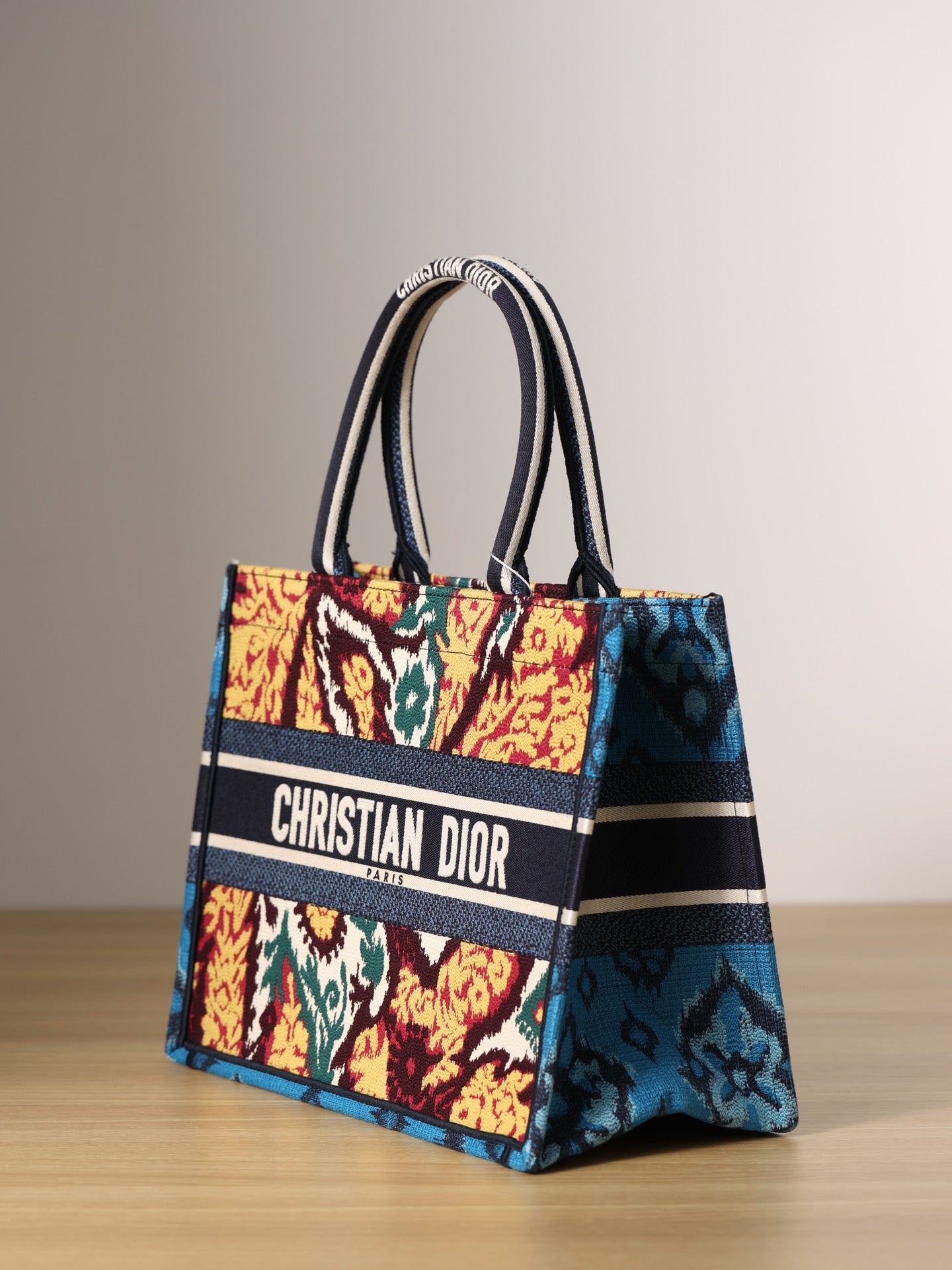 Dior BookTote Tote bag(Medium Size)