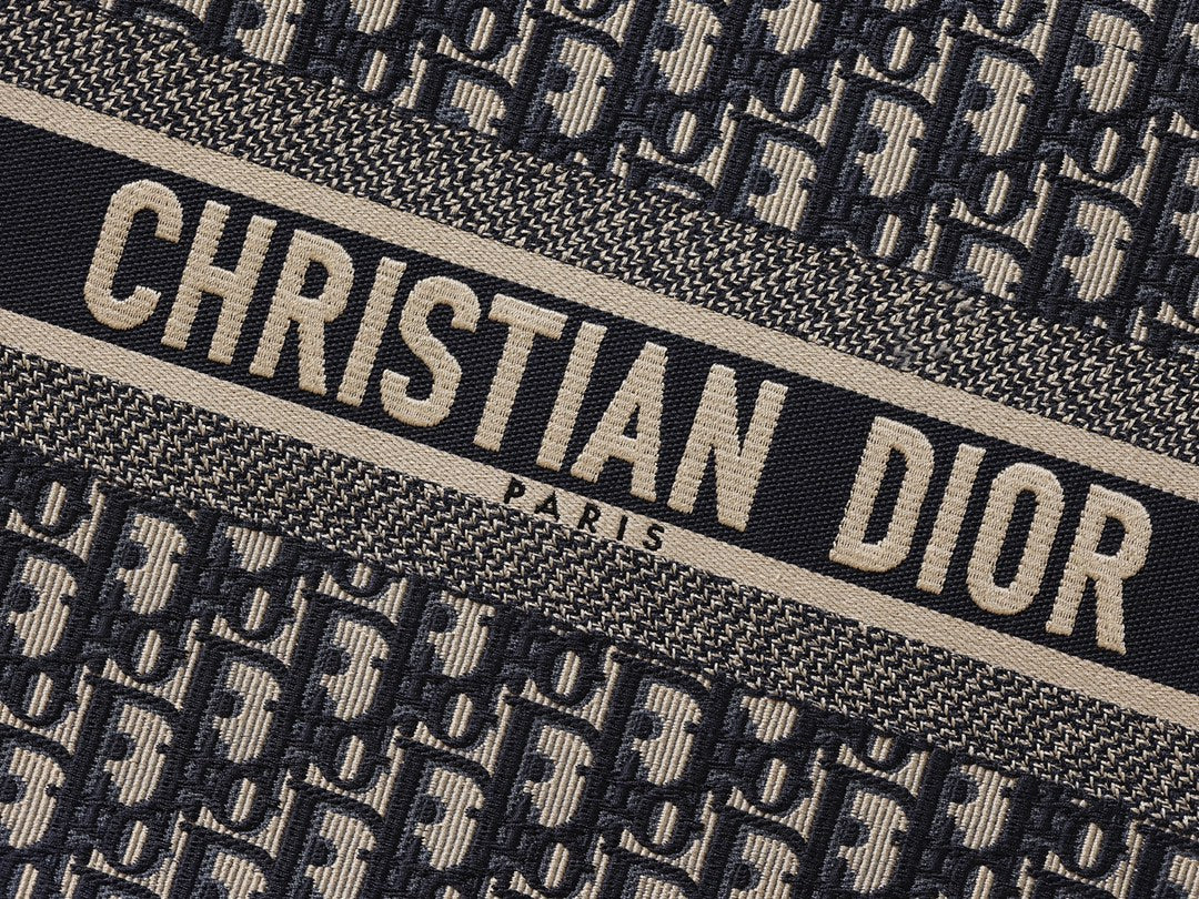 Dior BookTote Tote bag(Medium Size)