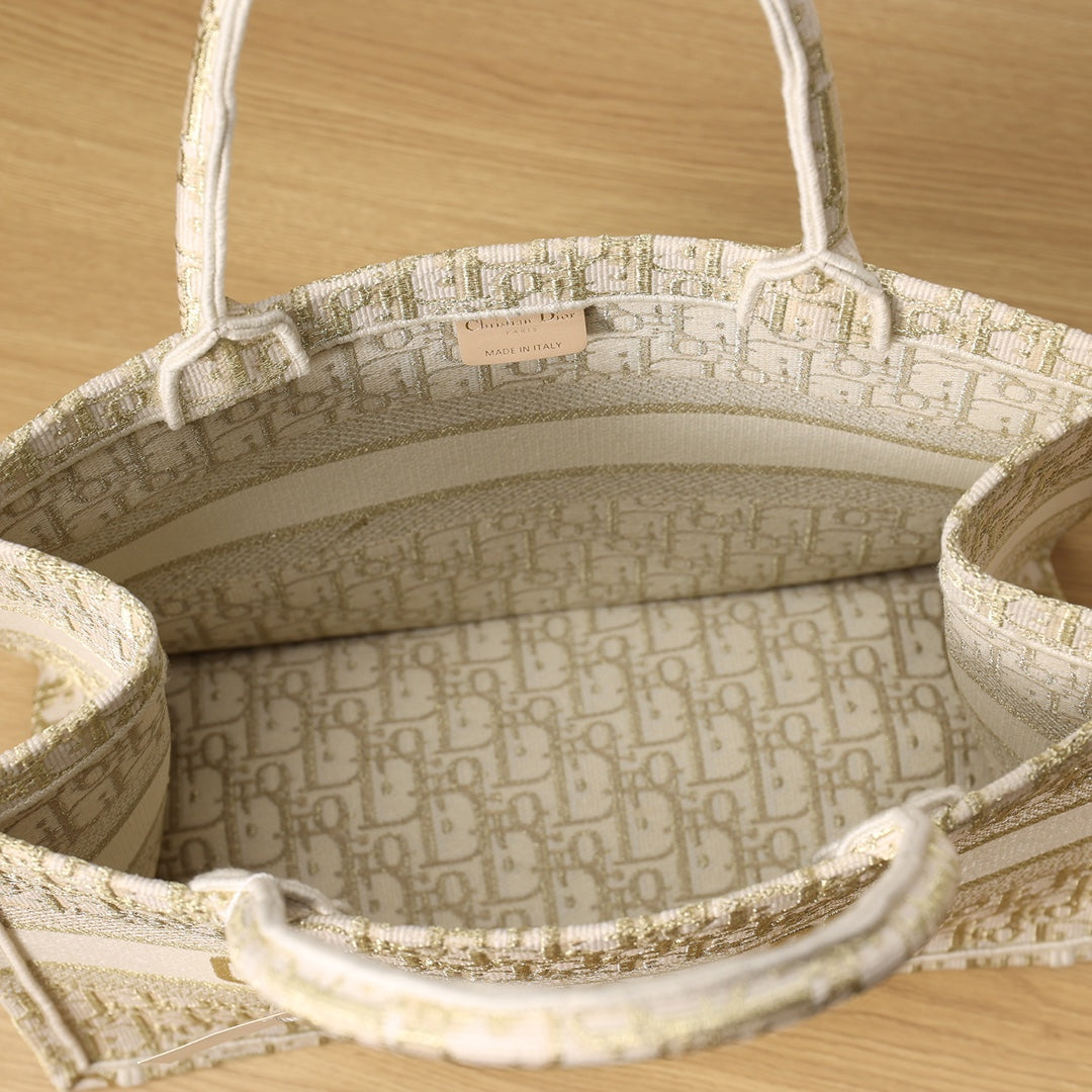 Dior BookTote Tote bag(Medium Size)