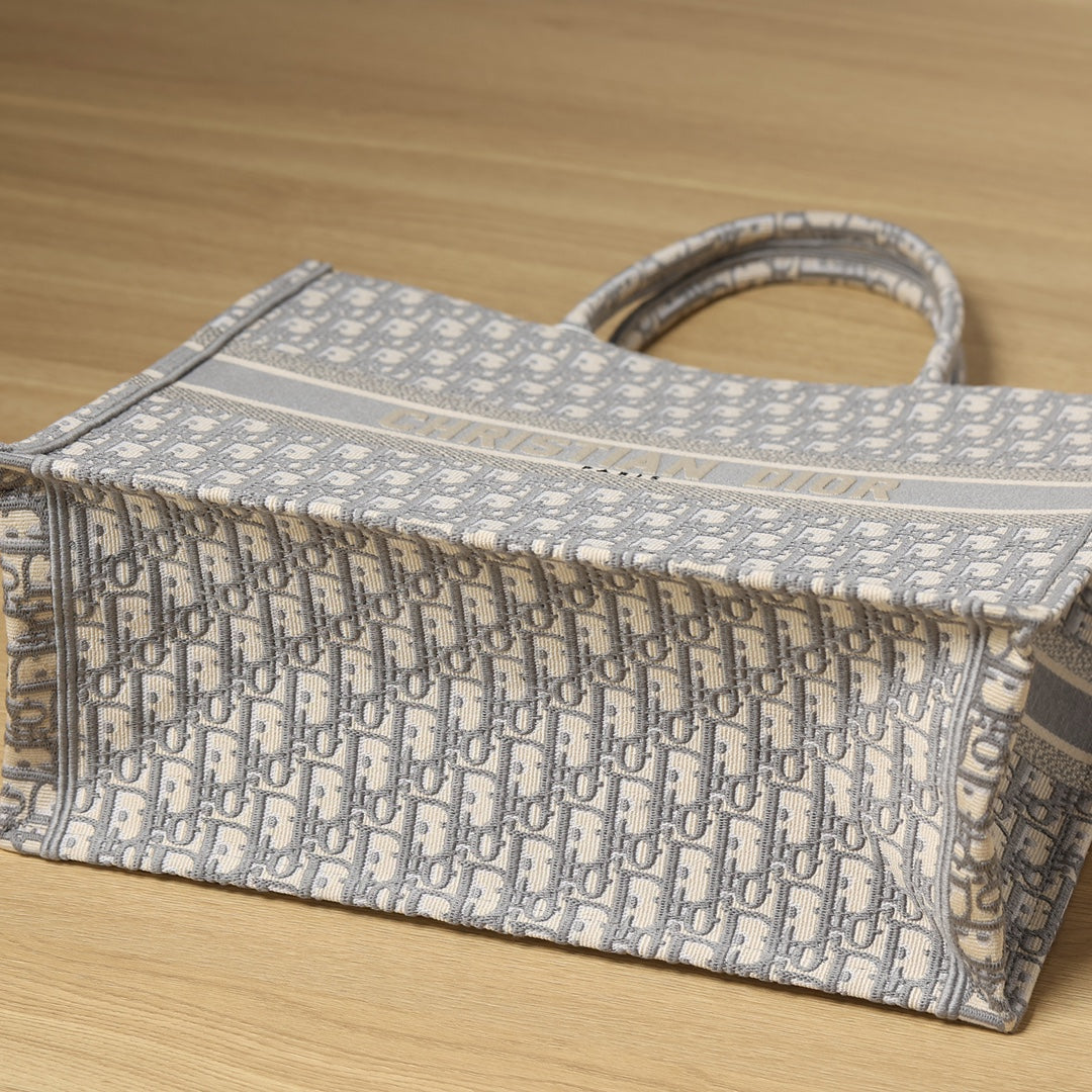 Dior BookTote Tote bag( Large Size)