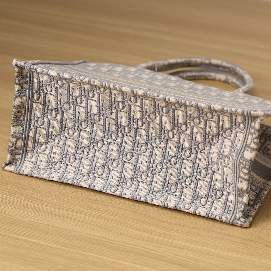 Dior BookTote Tote bag(Medium Size)