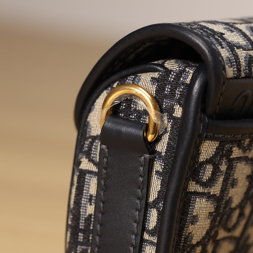Dior Bobby Crossbody bag(Small Size)