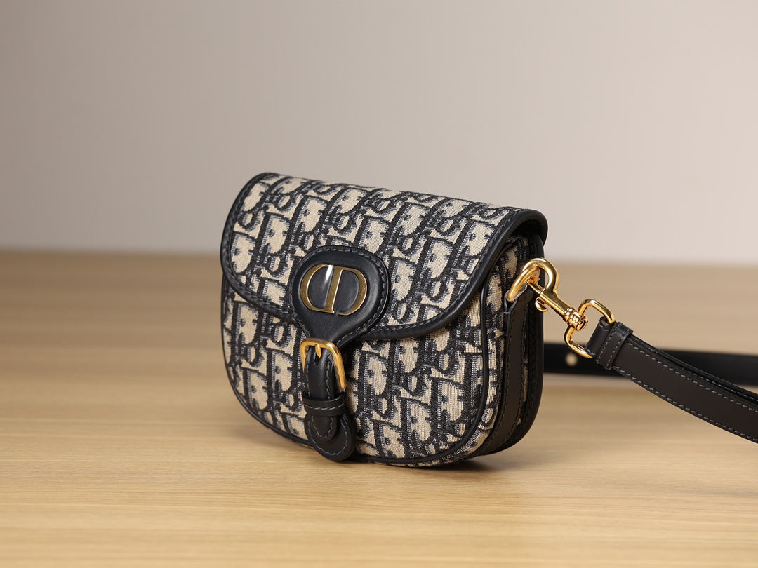 Dior Bobby Crossbody bag(Small Size)