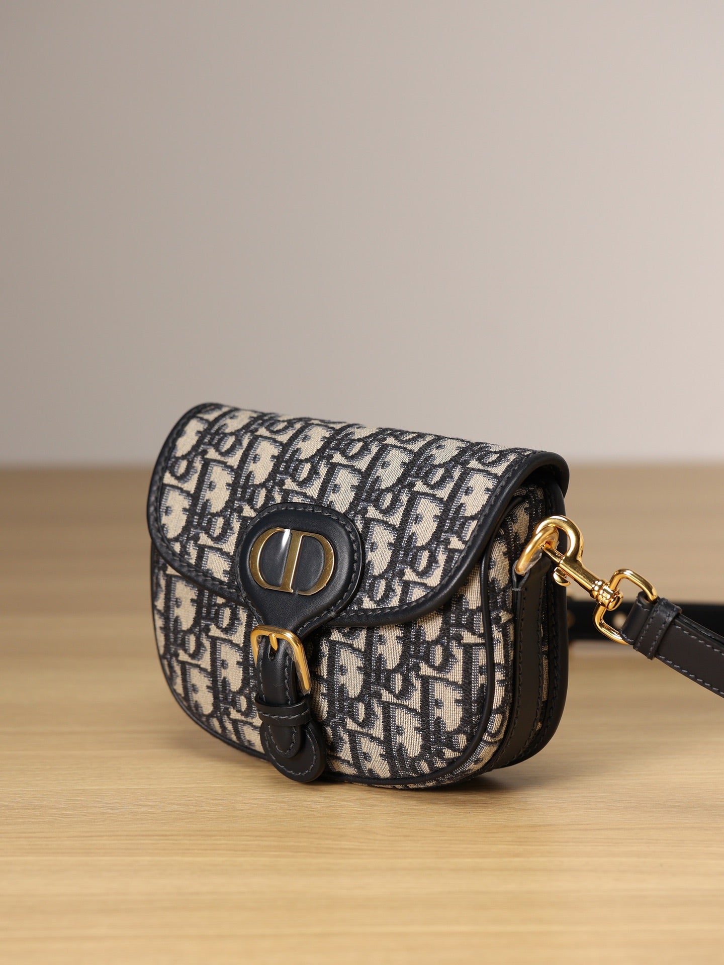 Dior Bobby Crossbody bag(Small Size)