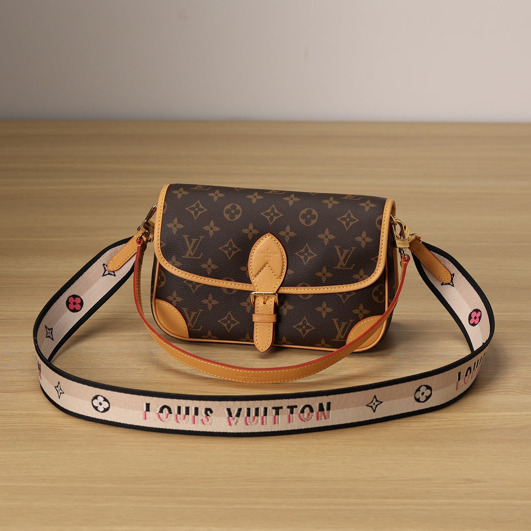 LV Diane PM Shoulder bag