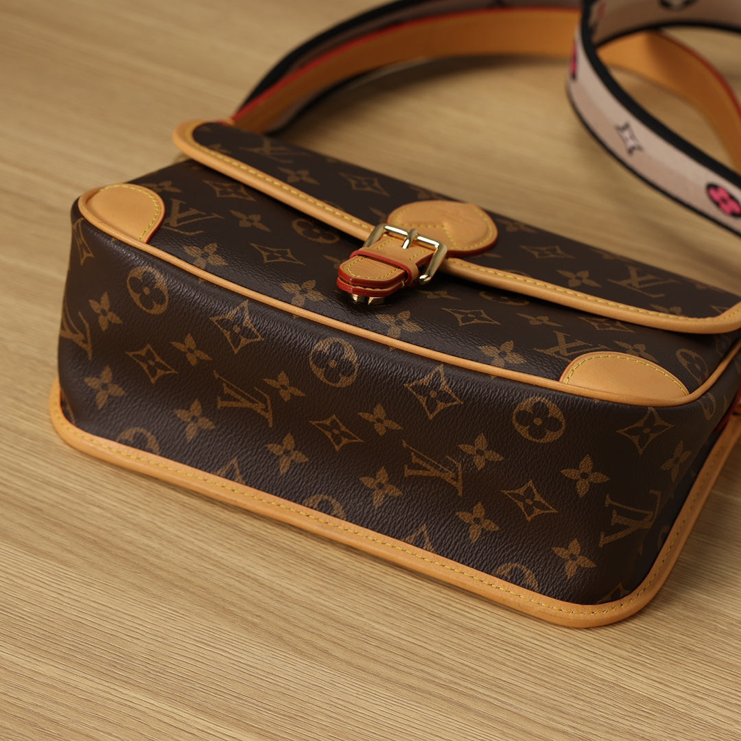 LV Diane PM Shoulder bag
