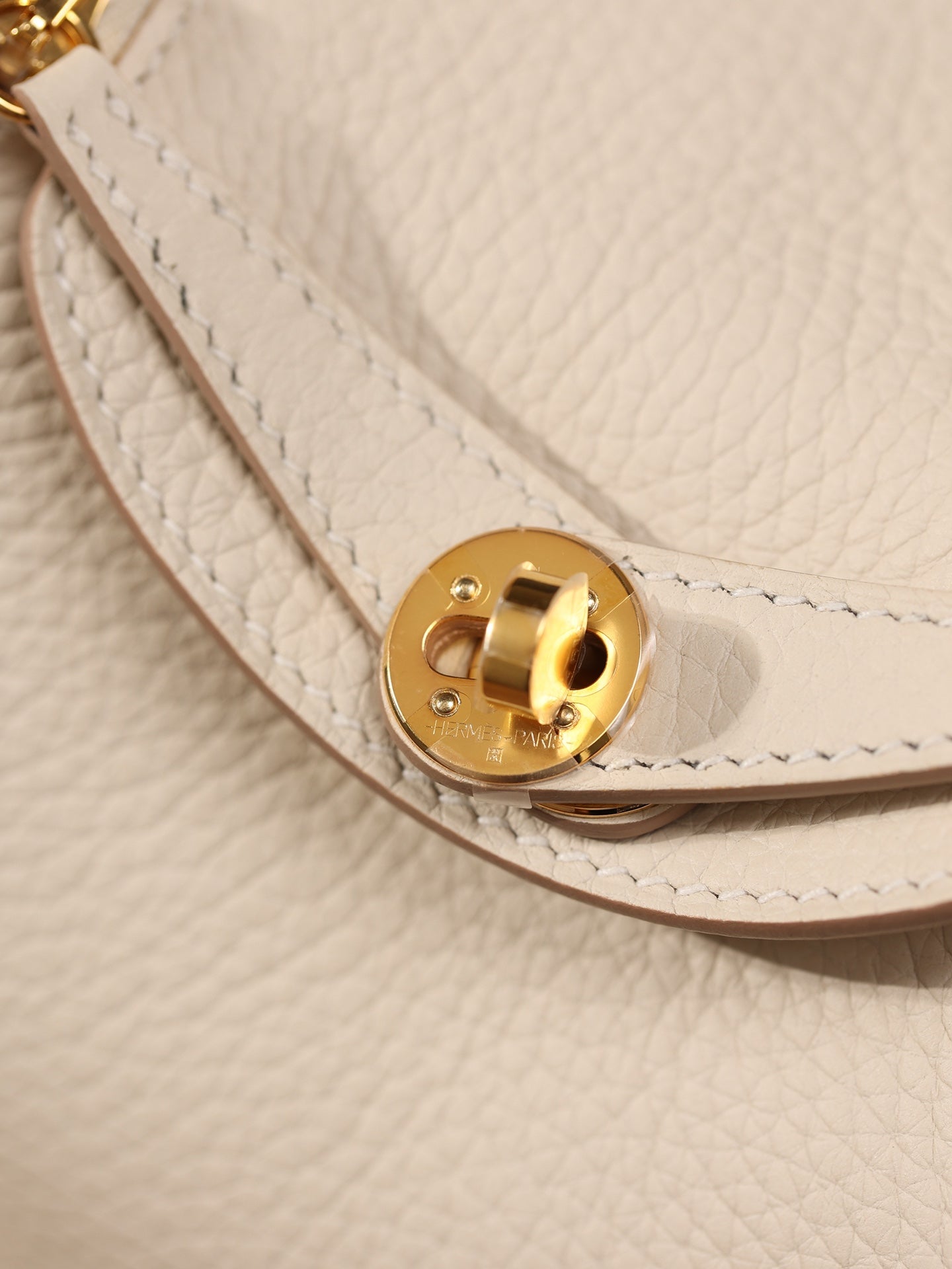 Hermès Lindy Mini 19 Shoulder bag