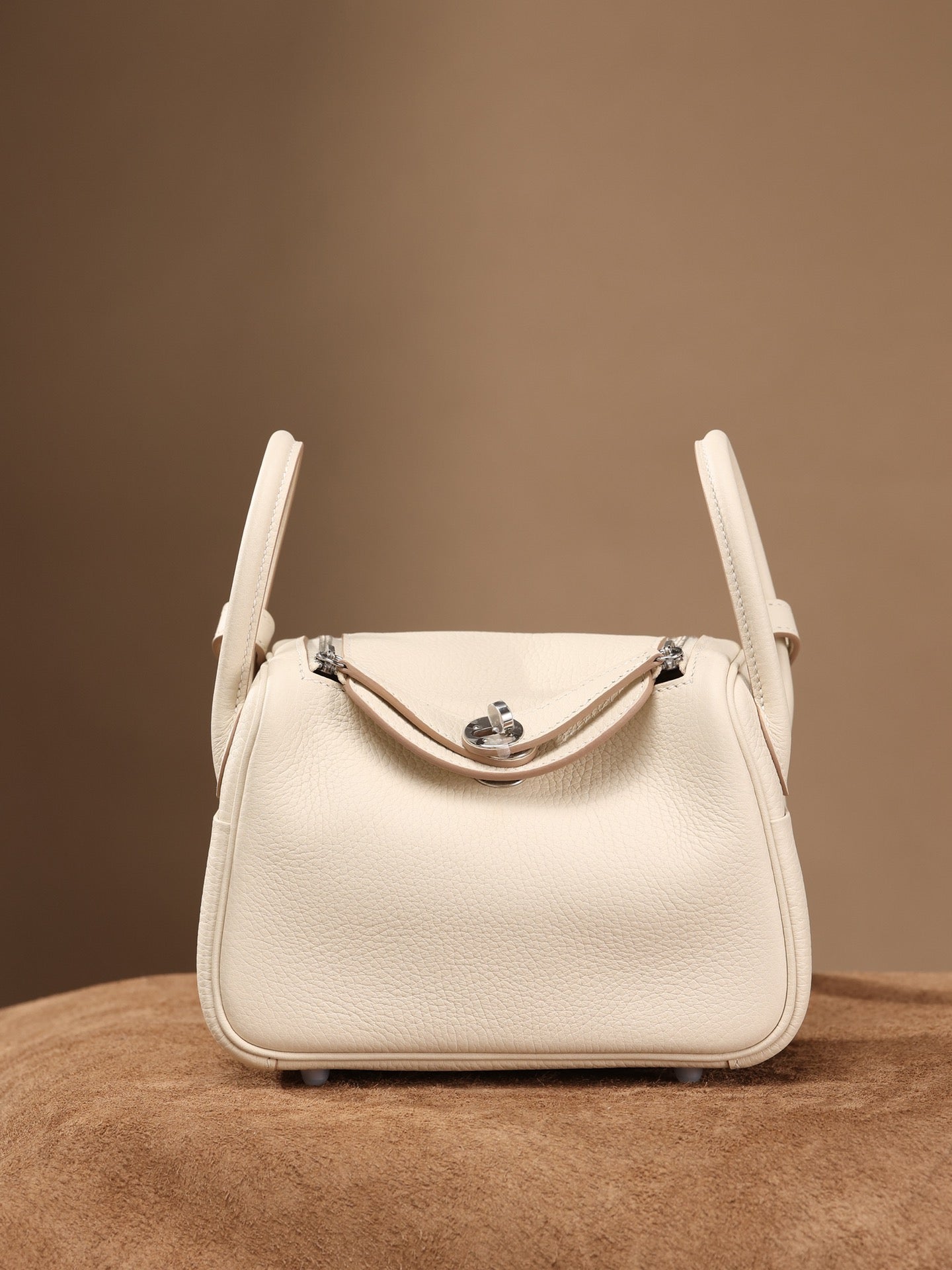 Hermès Lindy Mini 19 Shoulder bag