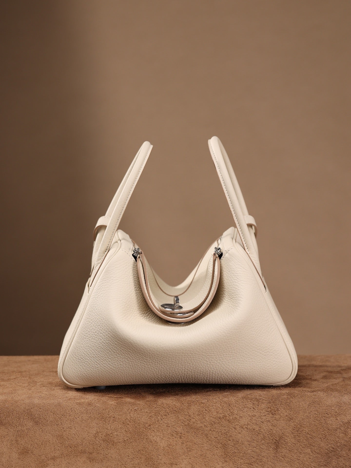 Hermès Lindy 26 Shoulder bag