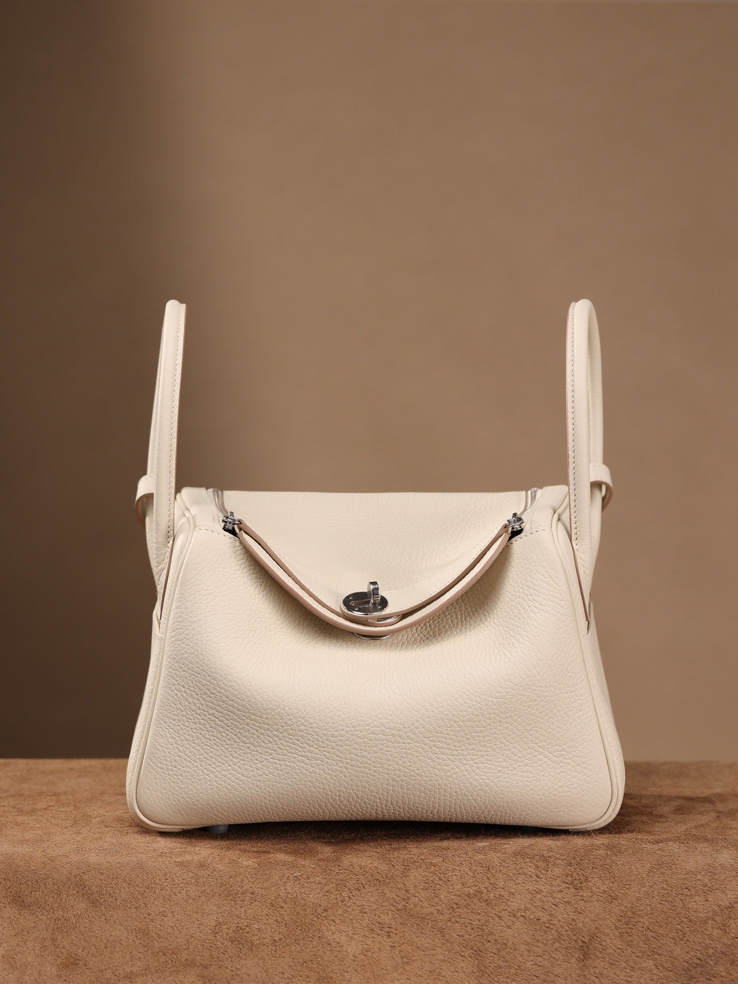 Hermès Lindy 26 Shoulder bag