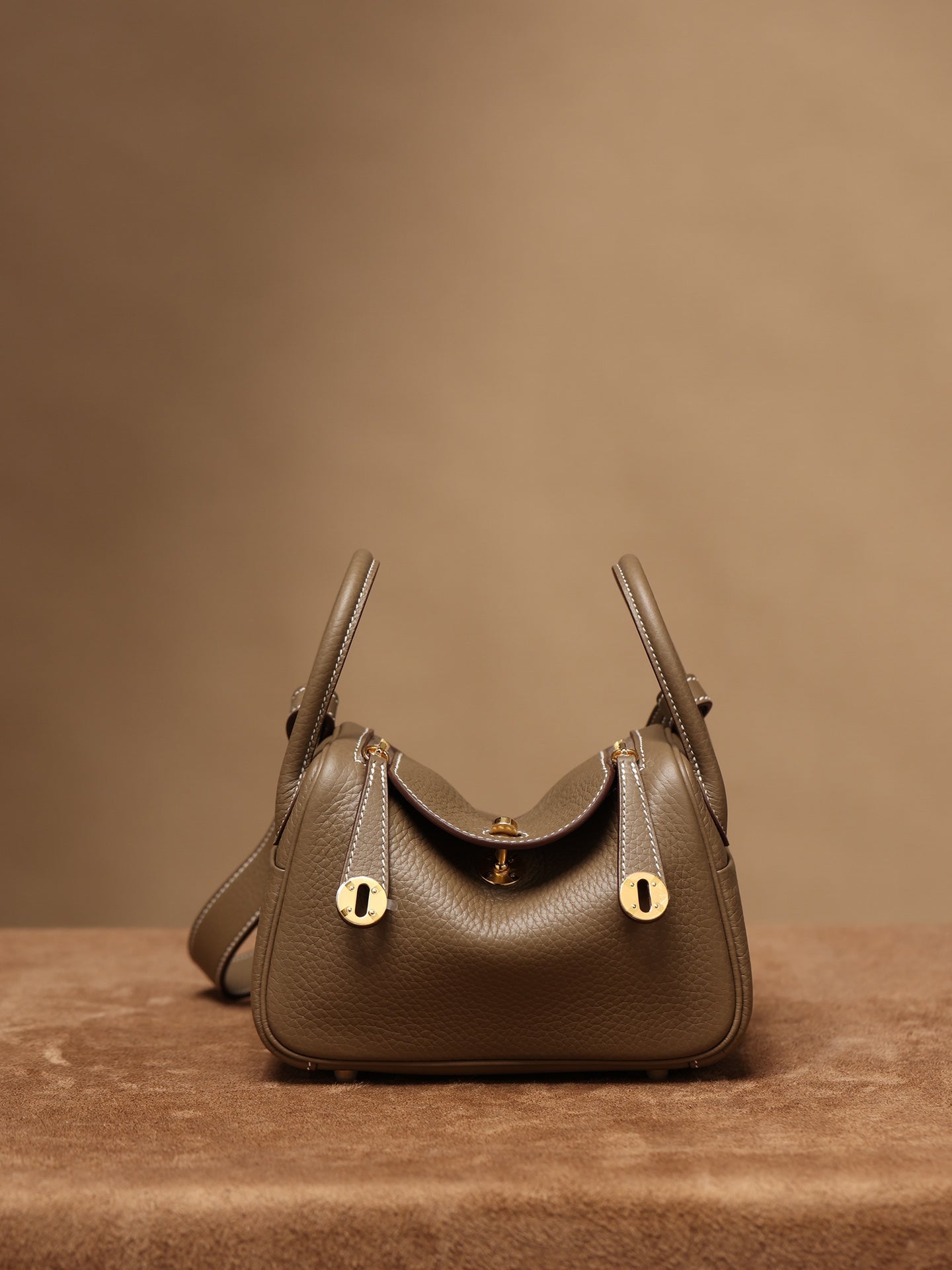 Hermès Lindy Mini 19 Shoulder bag