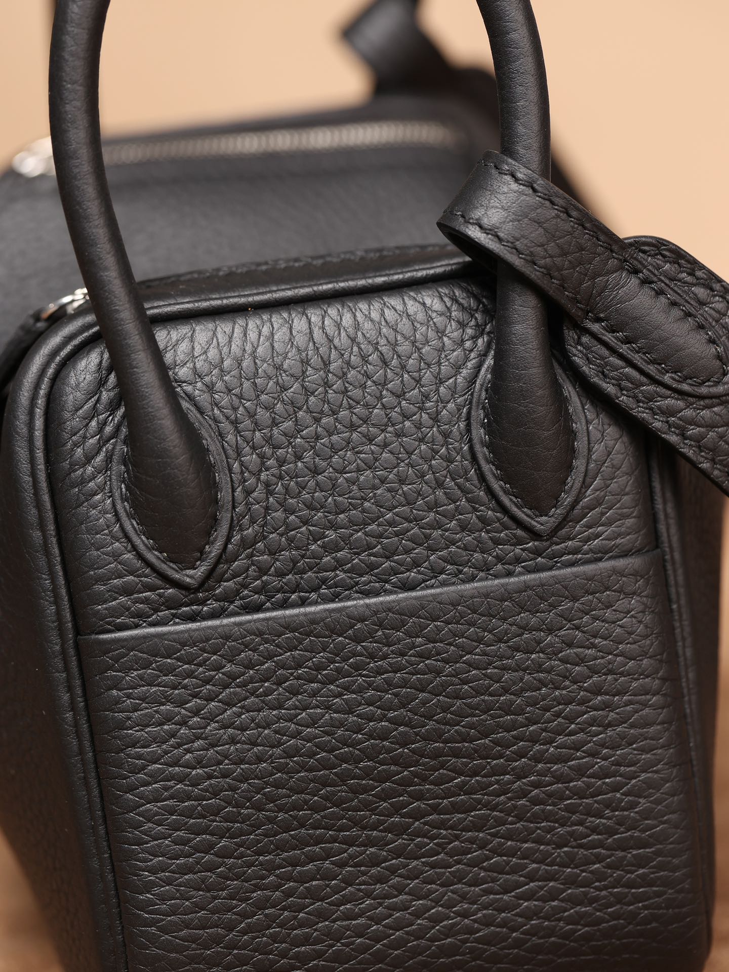 Hermès Lindy Mini 19 Shoulder bag