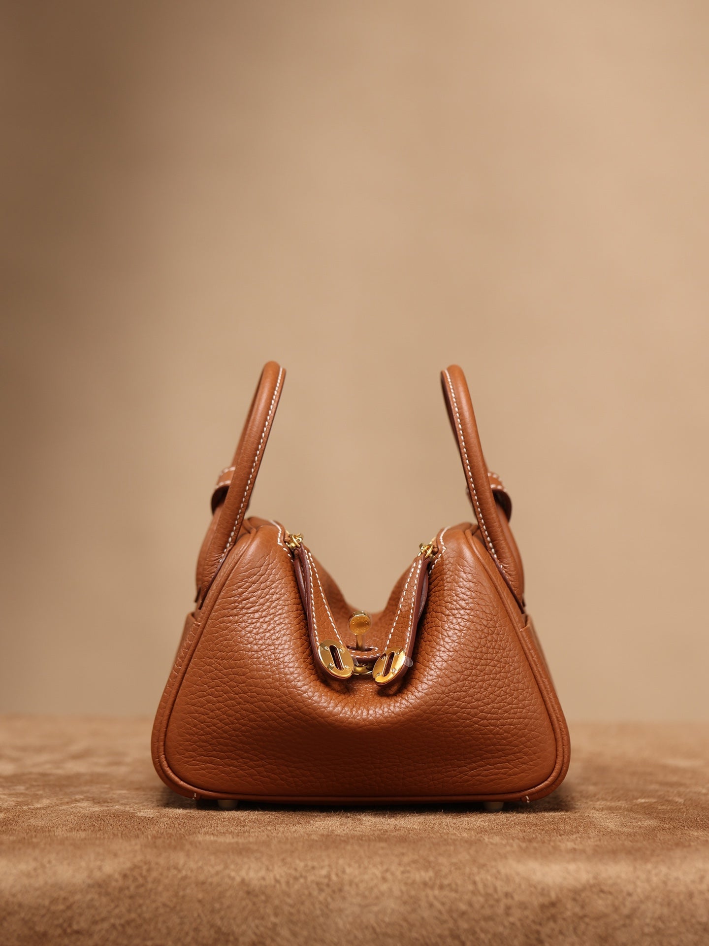 Hermès Lindy Mini 19 Shoulder bag
