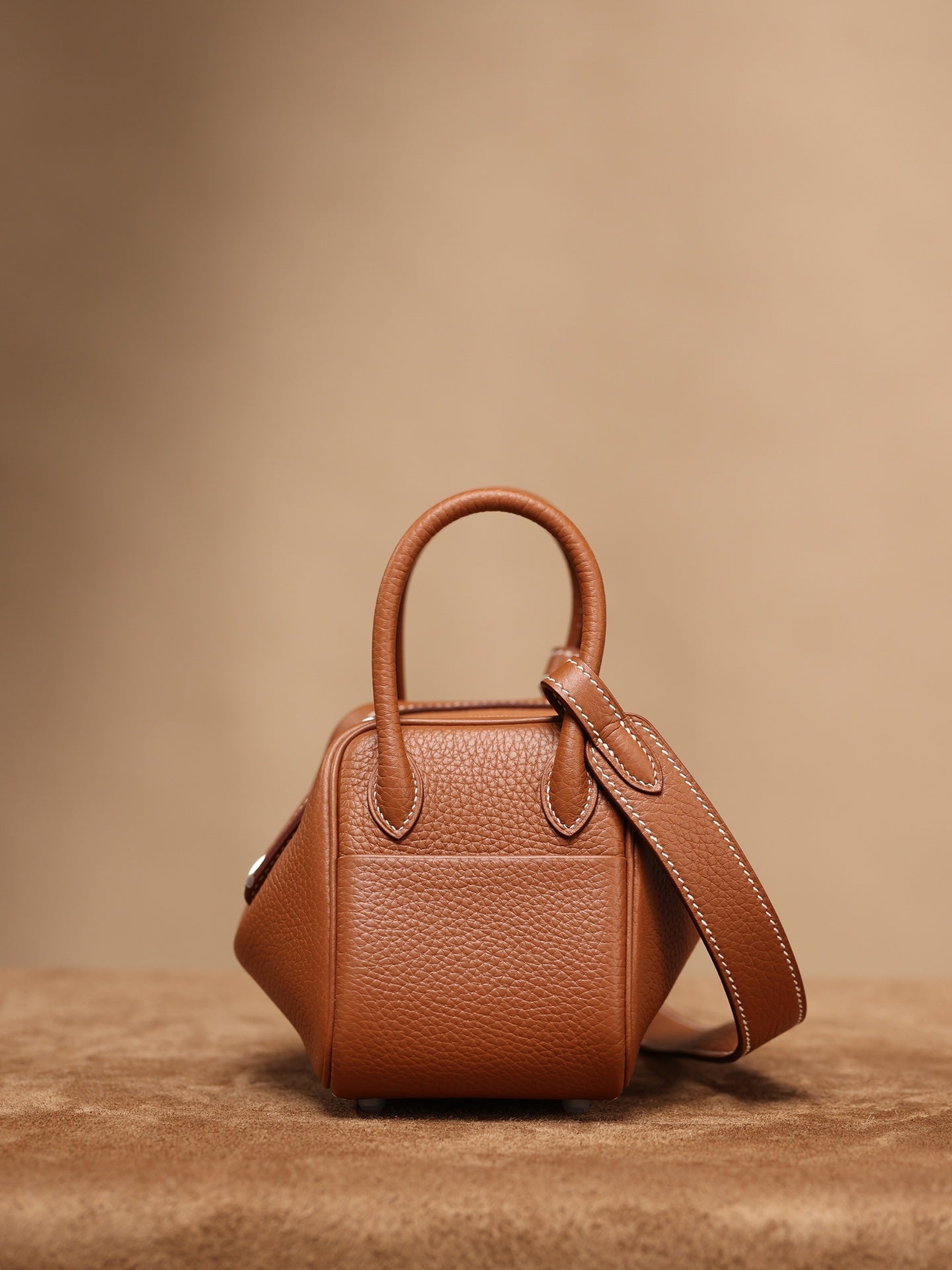 Hermès Lindy Mini 19 Shoulder bag