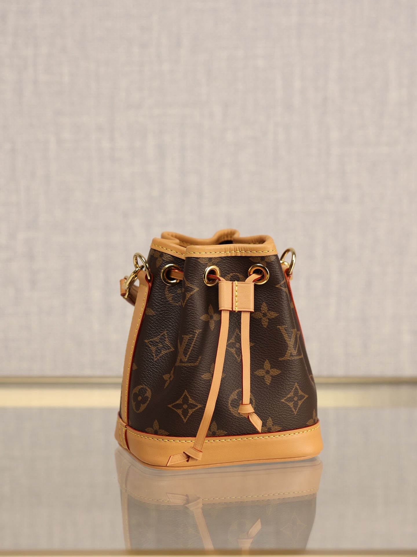 LV Bucket bag Mini