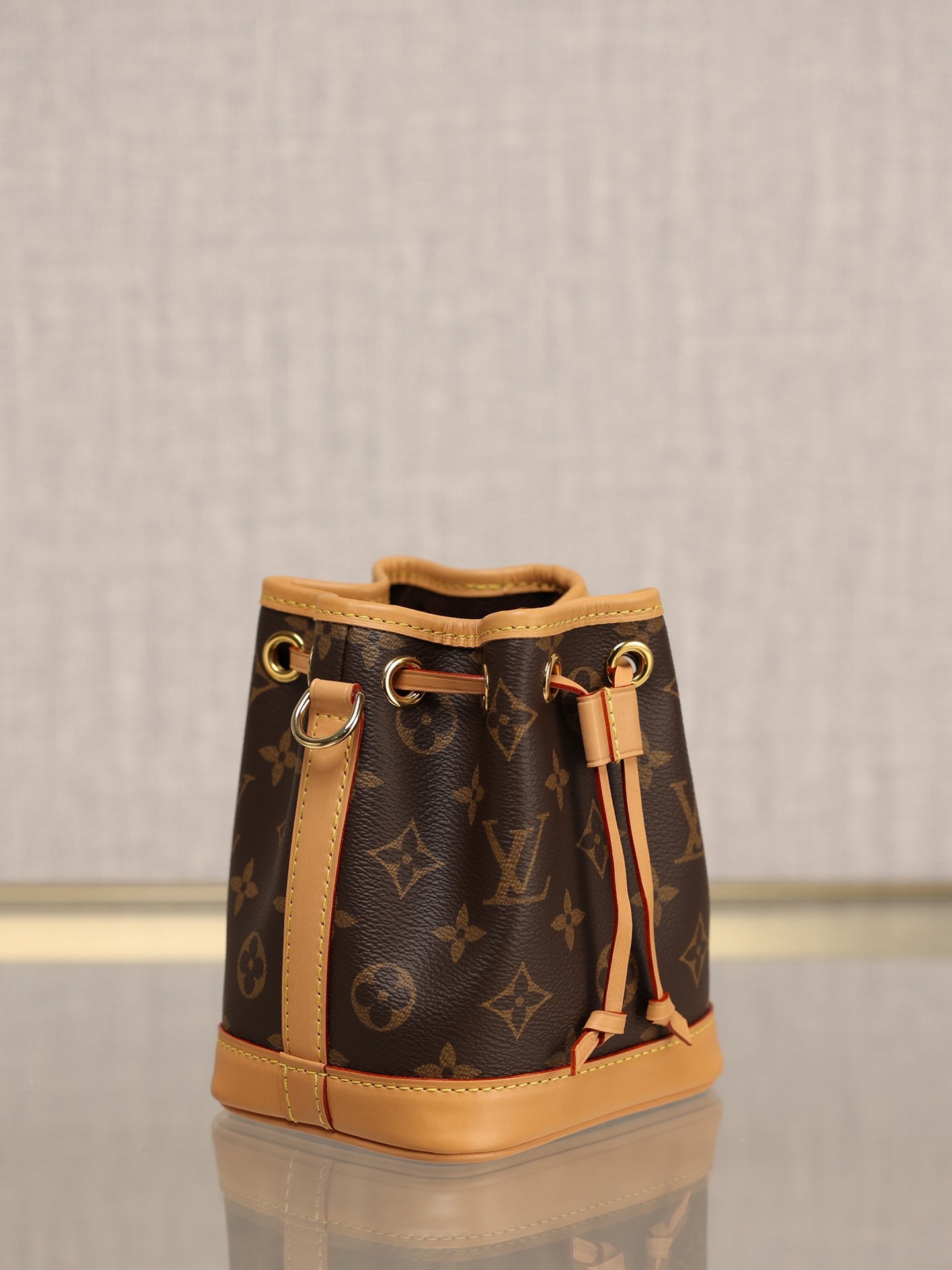 LV Bucket bag Mini
