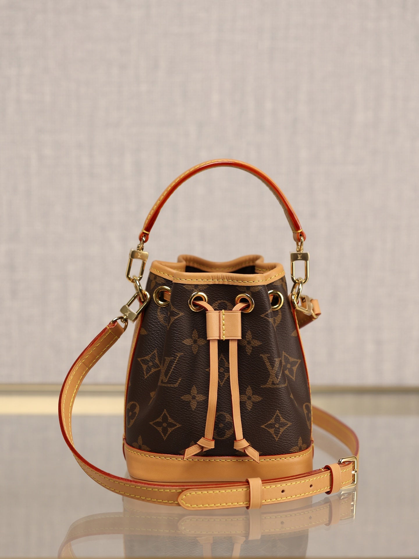 LV Bucket bag Mini
