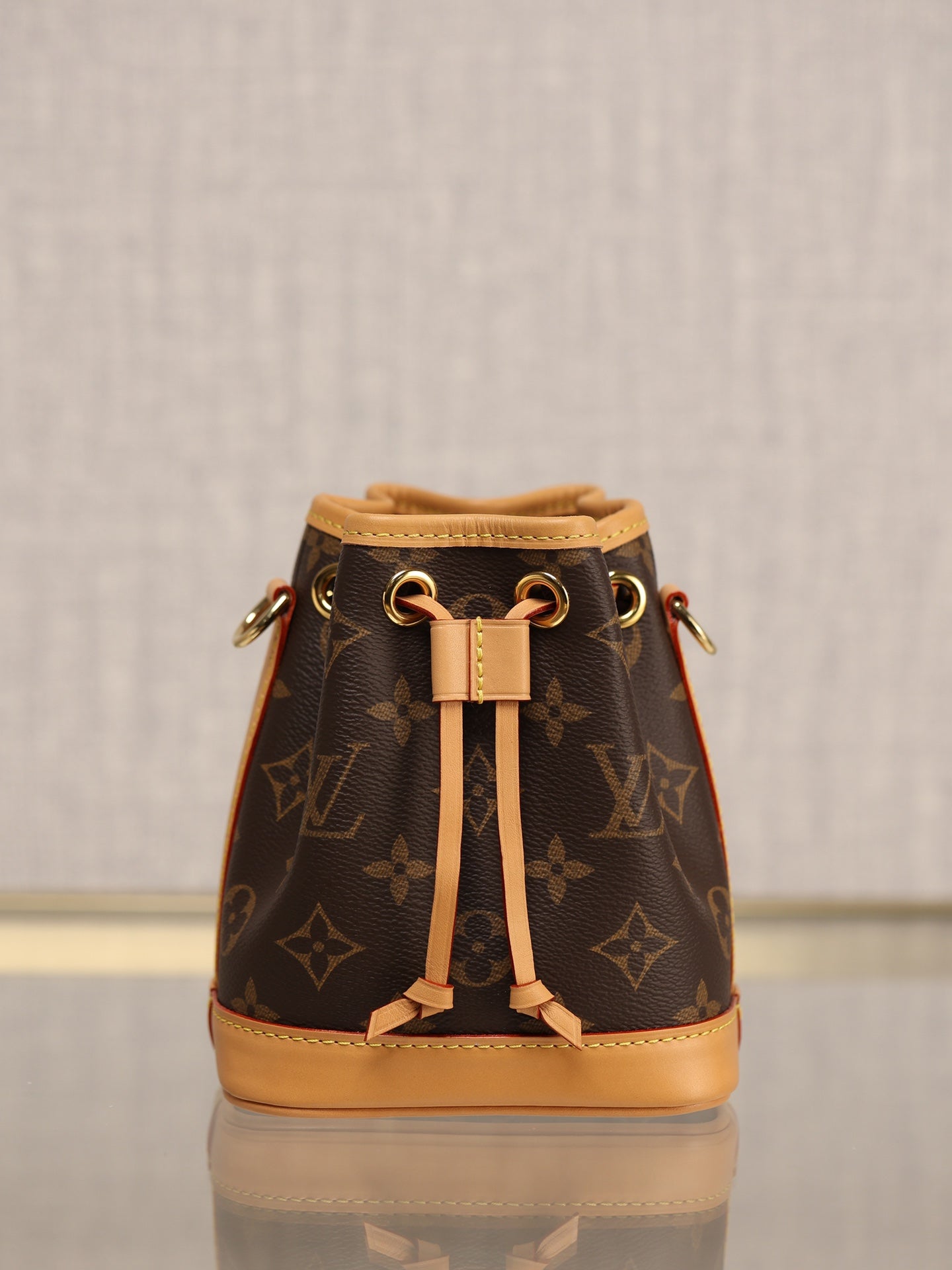 LV Bucket bag Mini