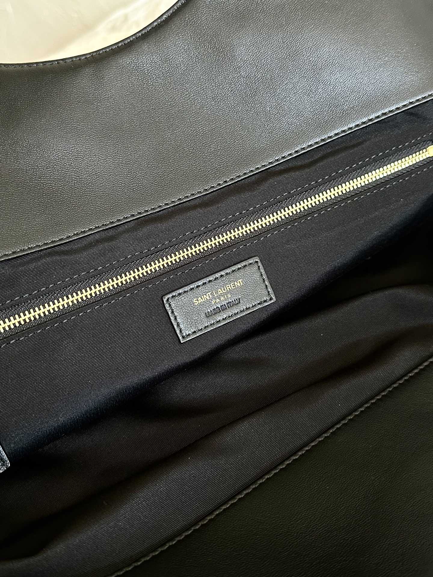 YSL lcare Maxi Logo Totebag