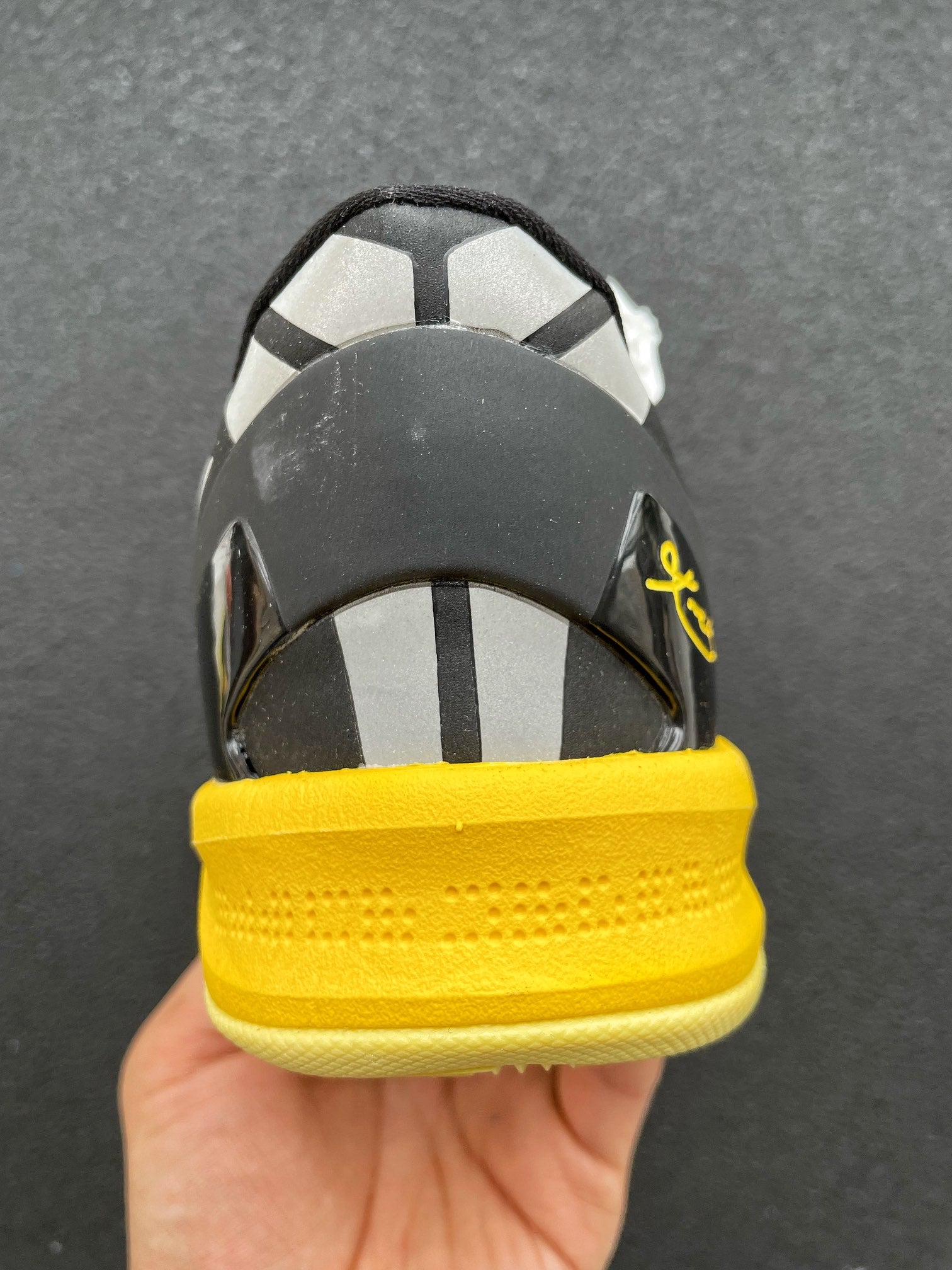 Max Batch-Nike Kobe 8 Protro “Sulfur/Electric”