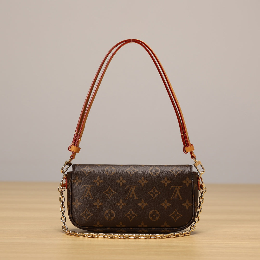 LV lvy Handbag