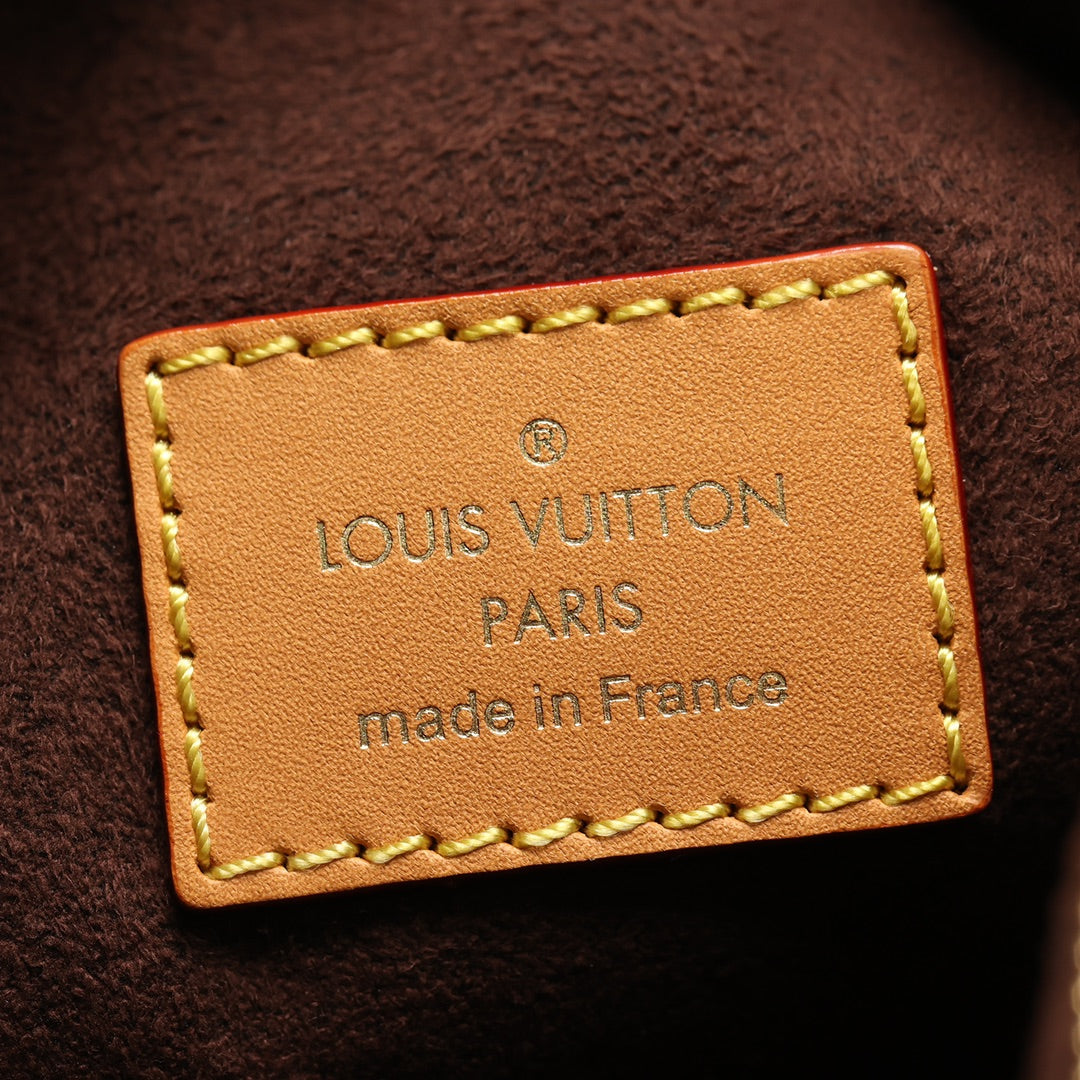LV SIDE TRUNK Box bag