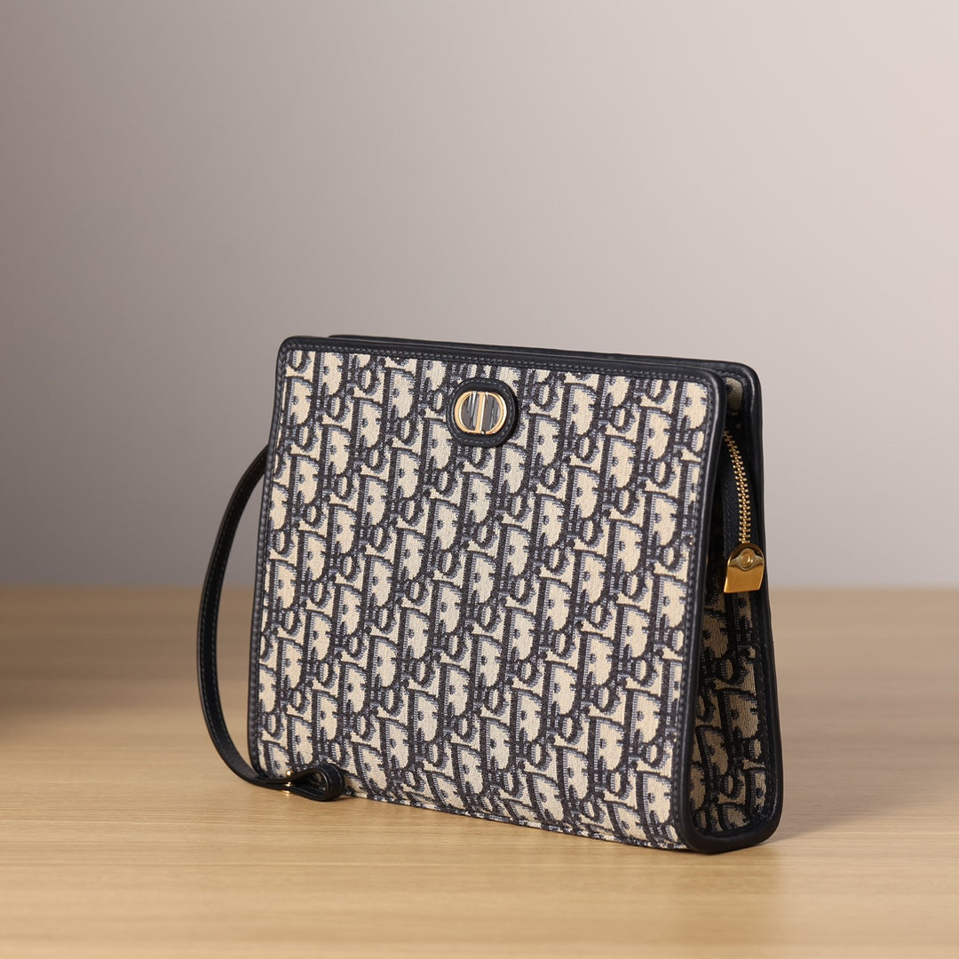 Dior Montaigne 30 Handbag