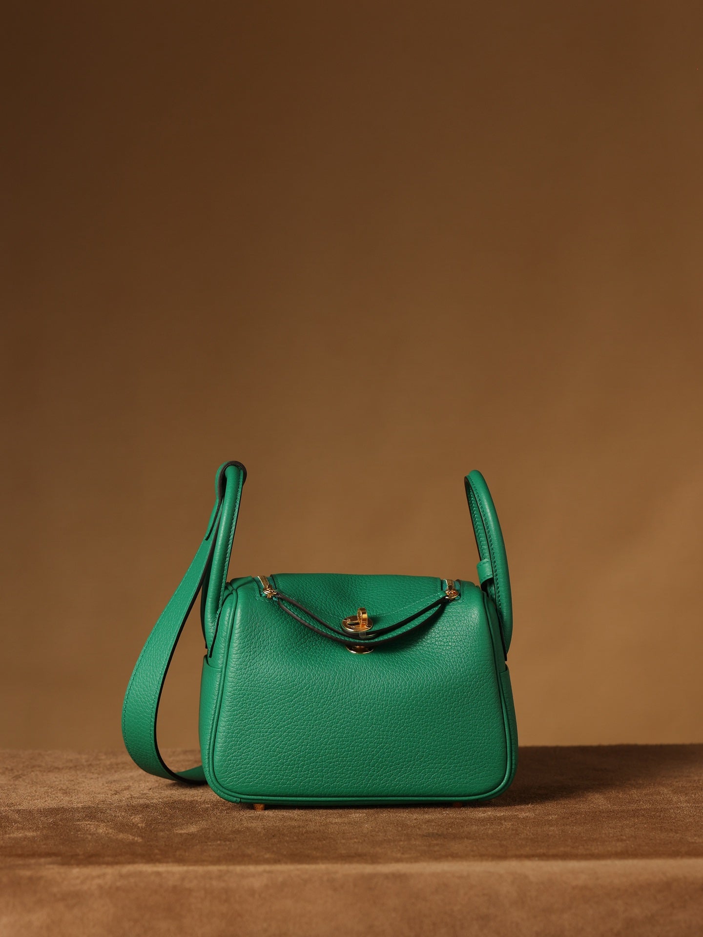 Hermès Lindy Mini 19 Shoulder bag