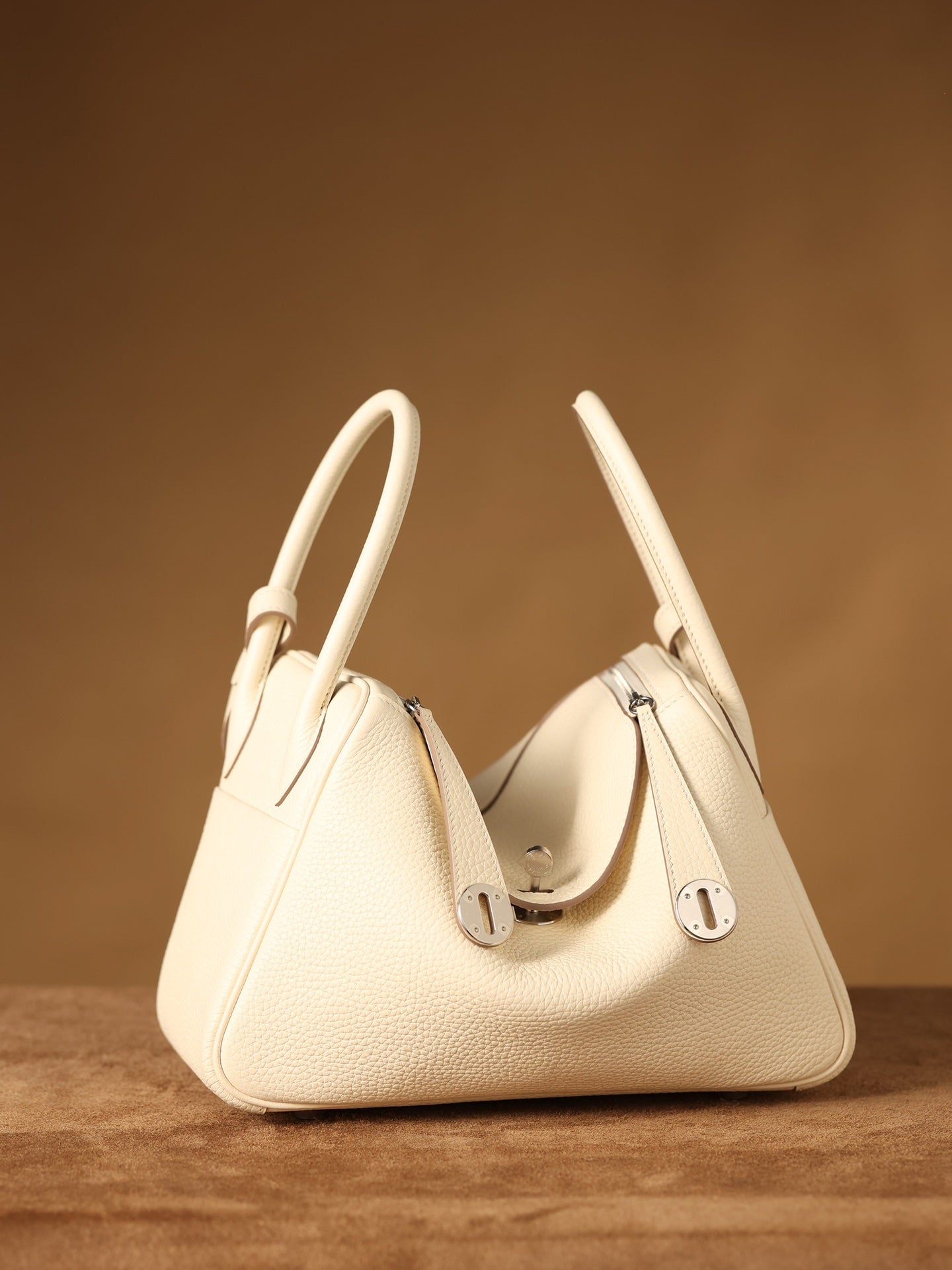 Hermès Lindy 26 Shoulder bag