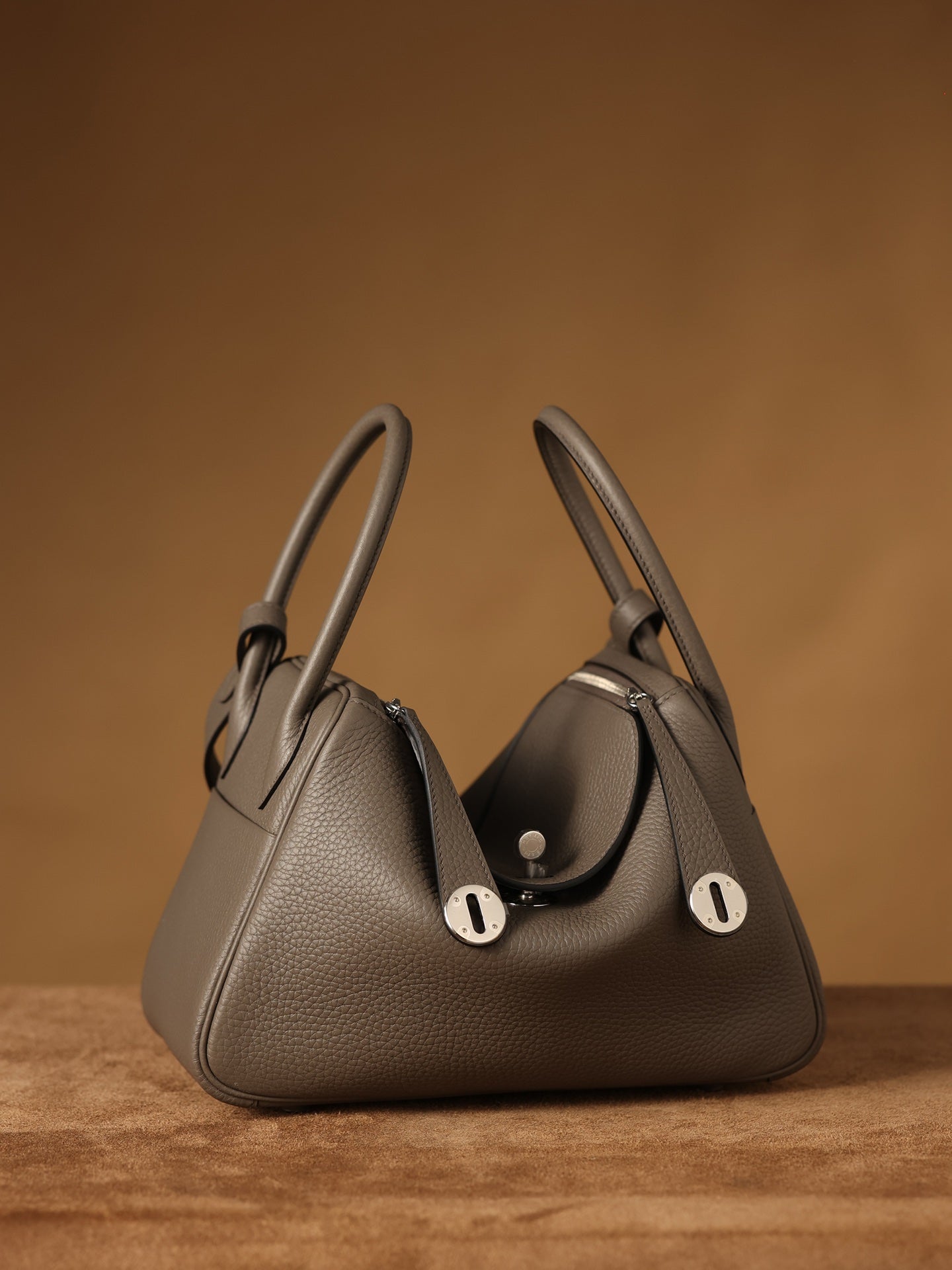 Hermès Lindy 26 Shoulder bag