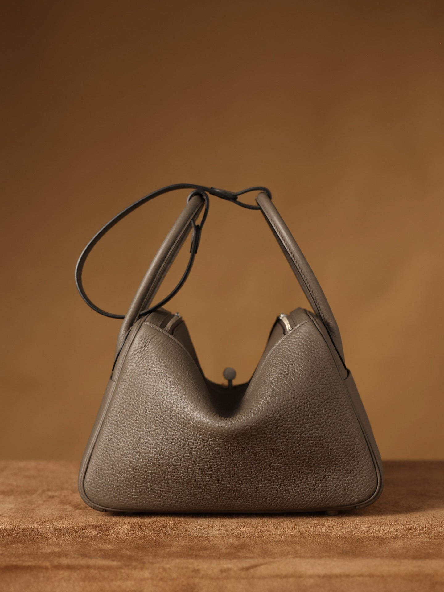 Hermès Lindy 26 Shoulder bag