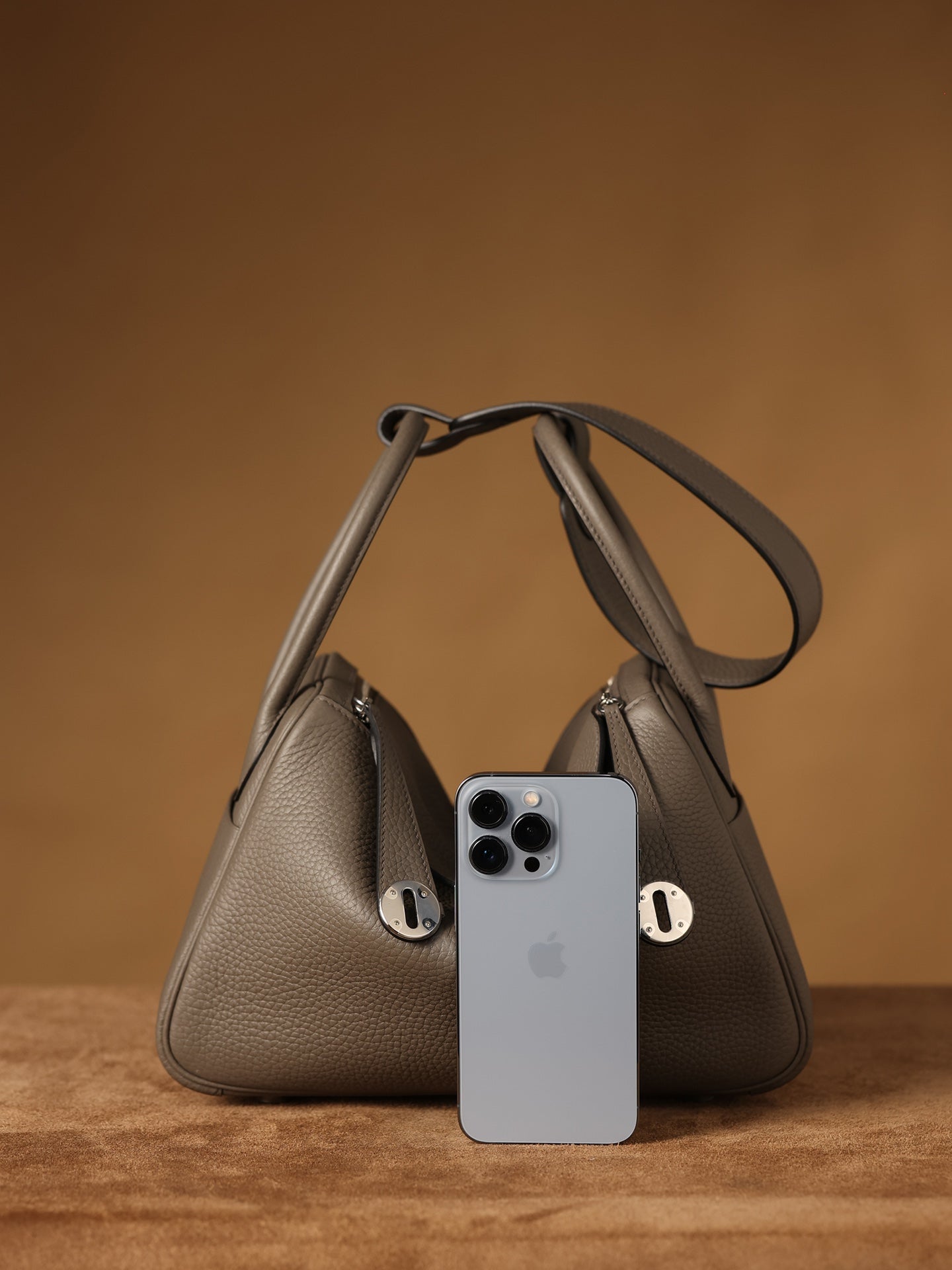 Hermès Lindy 26 Shoulder bag