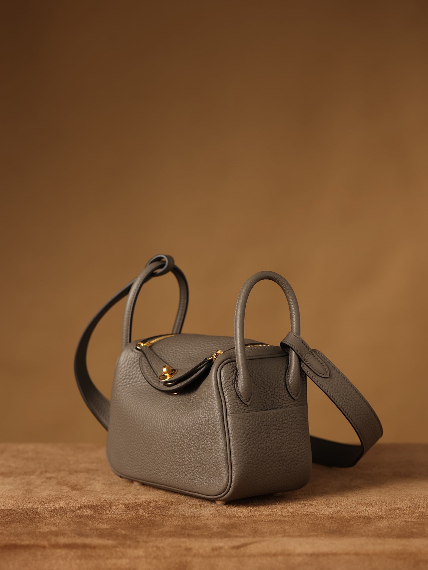 Hermès Lindy Mini 19 Shoulder bag