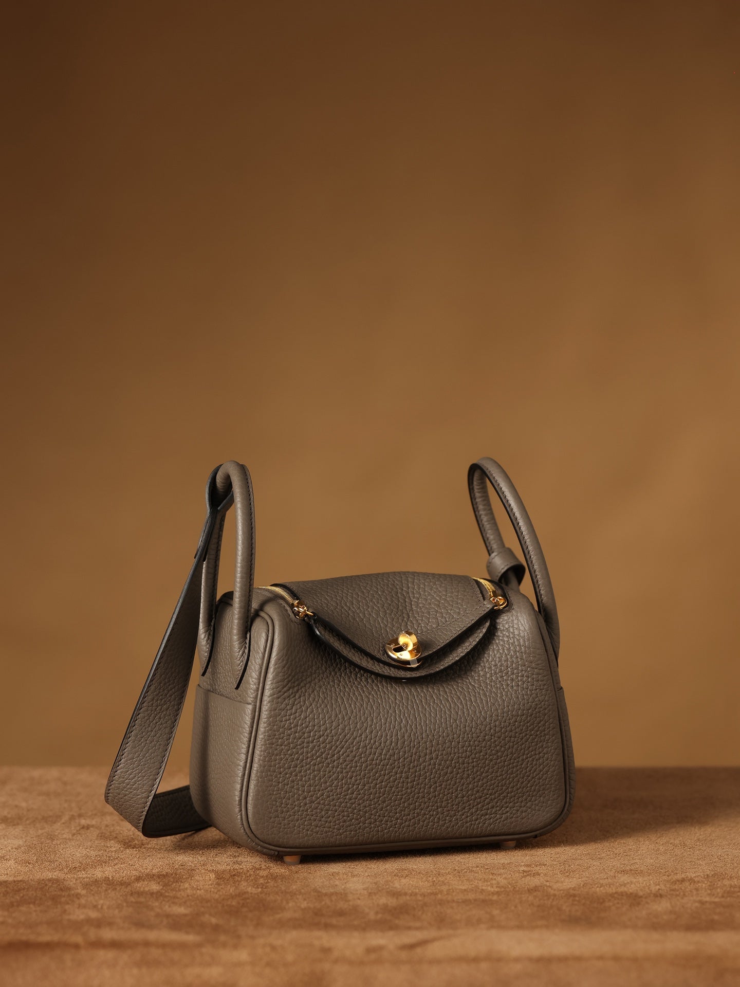 Hermès Lindy Mini 19 Shoulder bag