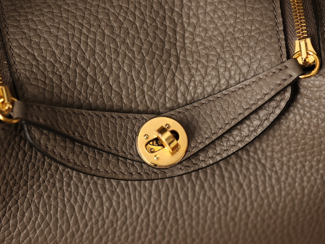 Hermès Lindy Mini 19 Shoulder bag