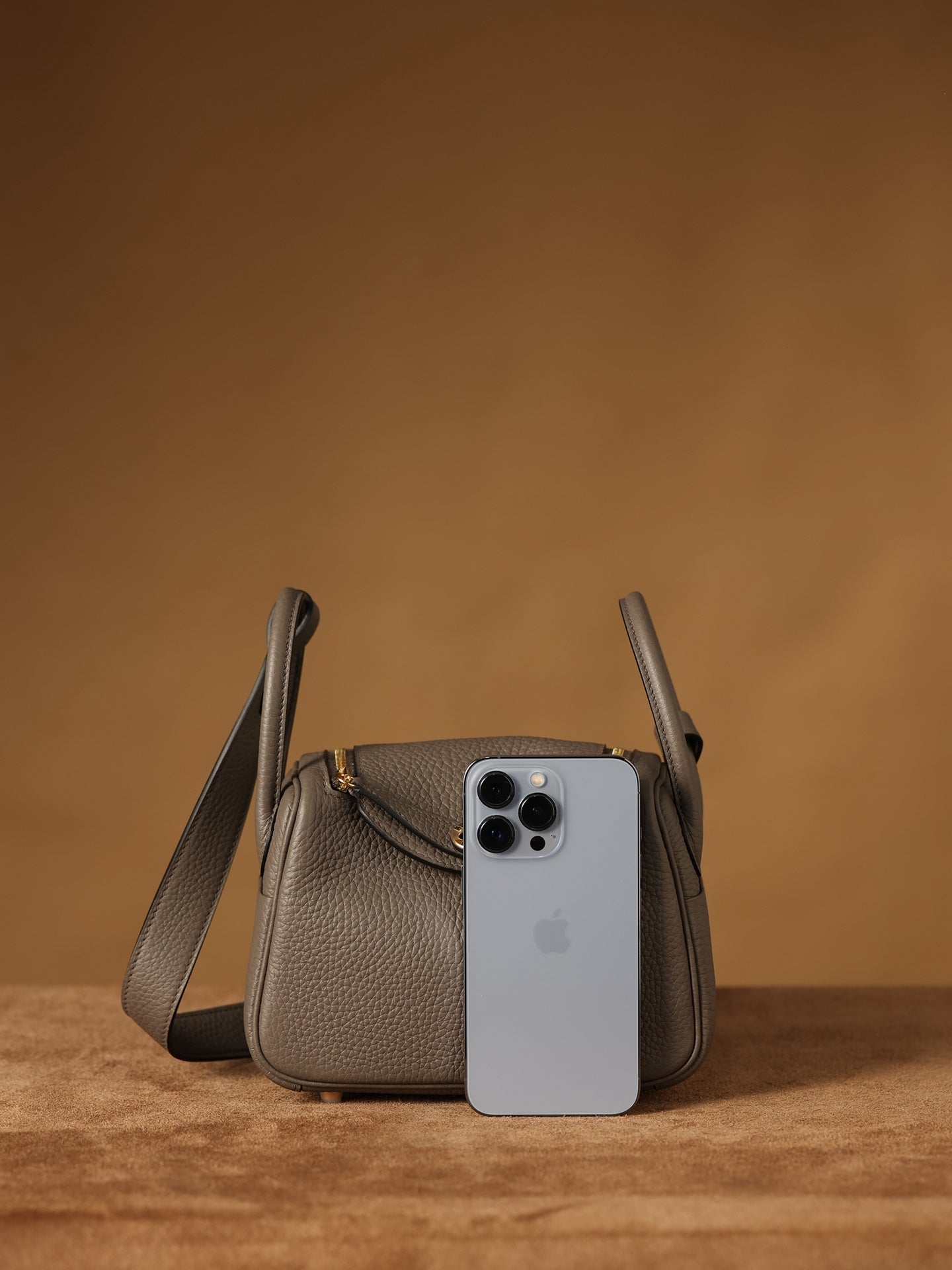 Hermès Lindy Mini 19 Shoulder bag