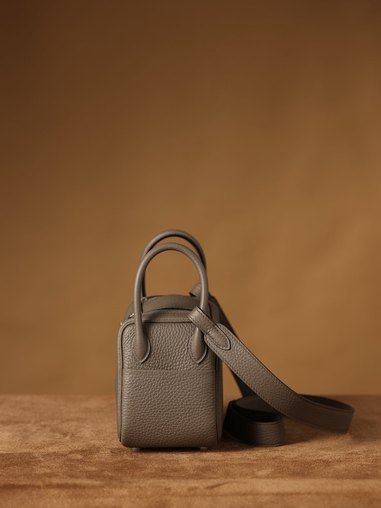 Hermès Lindy Mini 19 Shoulder bag