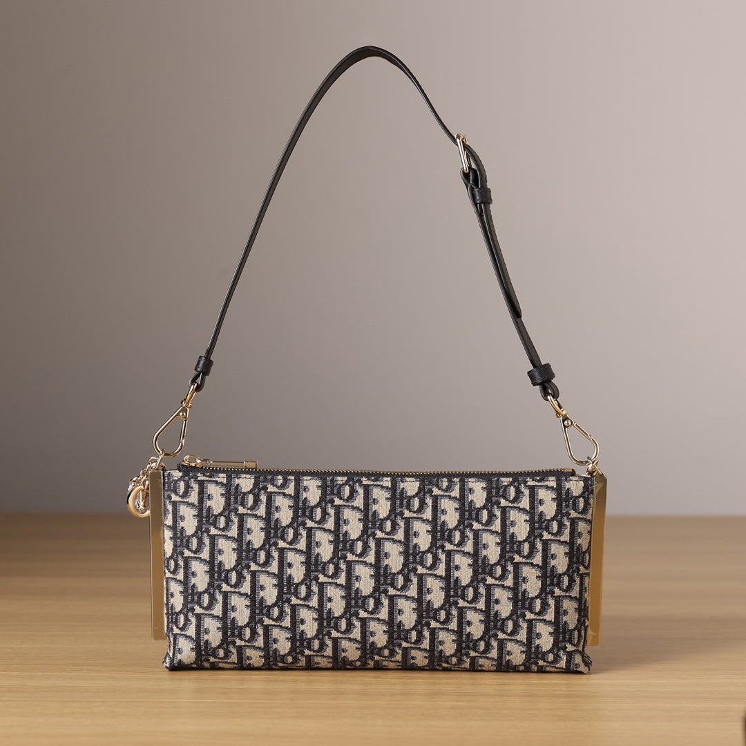 Dior Club Shoulder bag