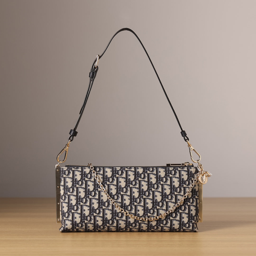 Dior Club Shoulder bag